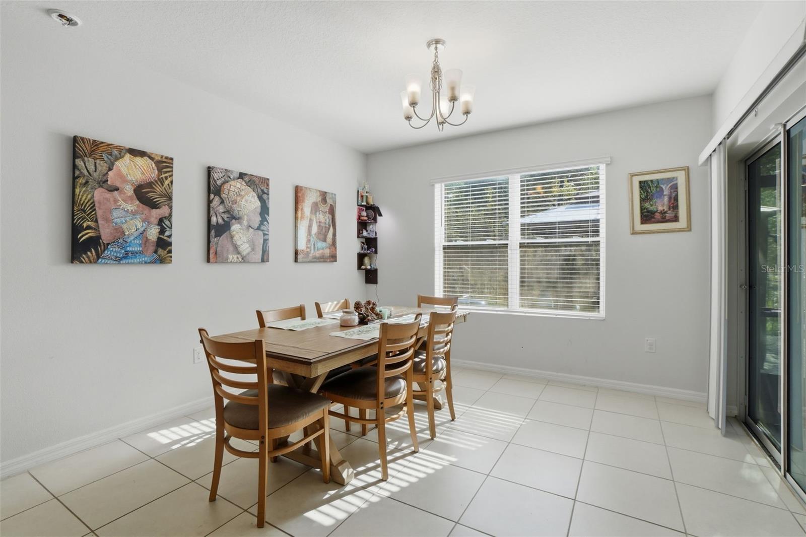 Image 12 of 29 For 231 Meghan Street