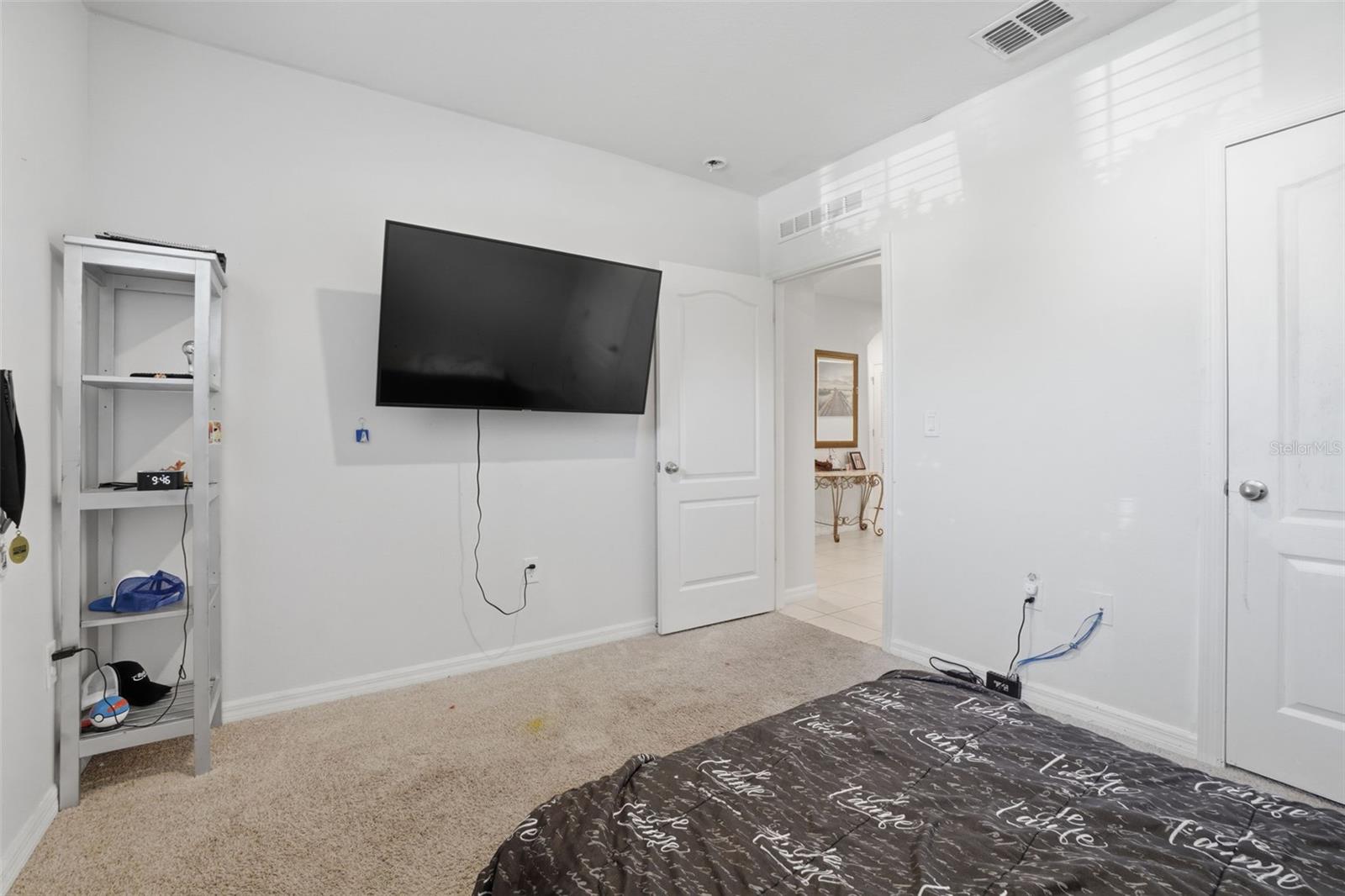 Image 20 of 29 For 231 Meghan Street