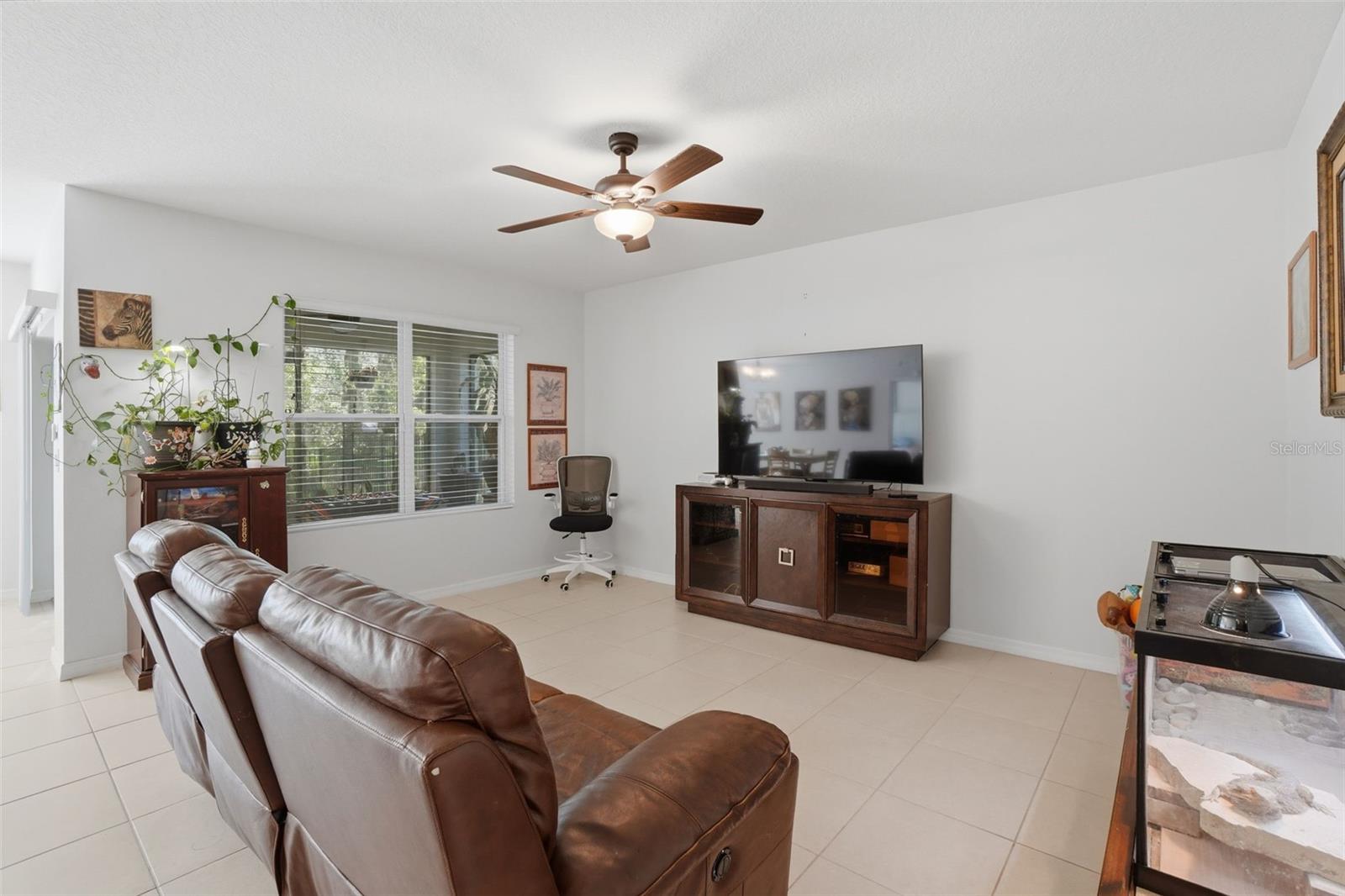 Image 8 of 29 For 231 Meghan Street