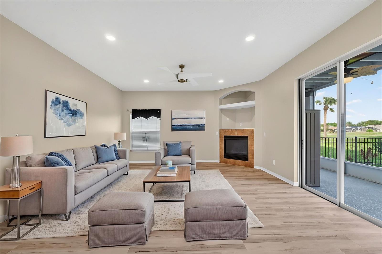 Image 18 of 89 For 15162 Spinnaker Cove Lane