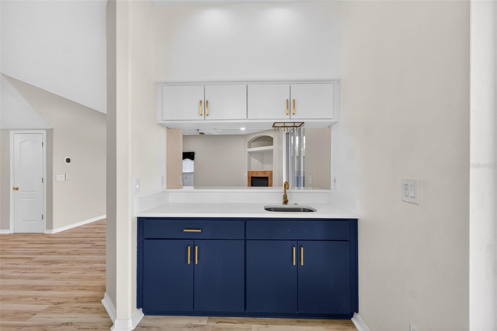 Image 31 of 89 For 15162 Spinnaker Cove Lane