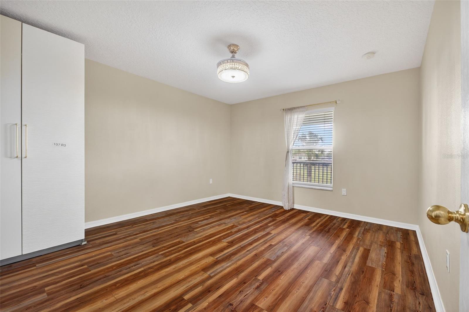 Image 32 of 89 For 15162 Spinnaker Cove Lane