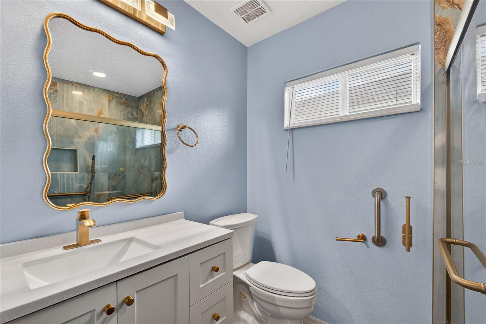 Image 36 of 89 For 15162 Spinnaker Cove Lane