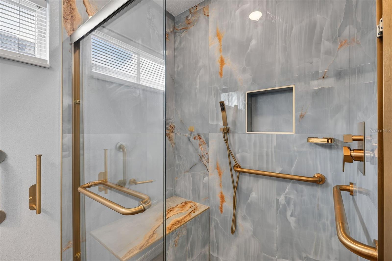 Image 37 of 89 For 15162 Spinnaker Cove Lane