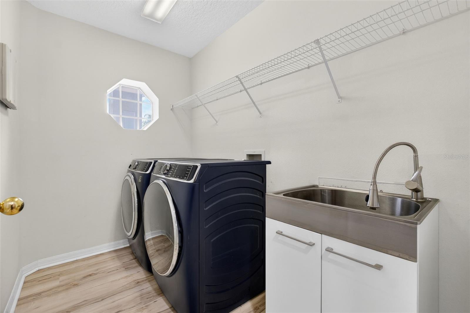 Image 39 of 89 For 15162 Spinnaker Cove Lane