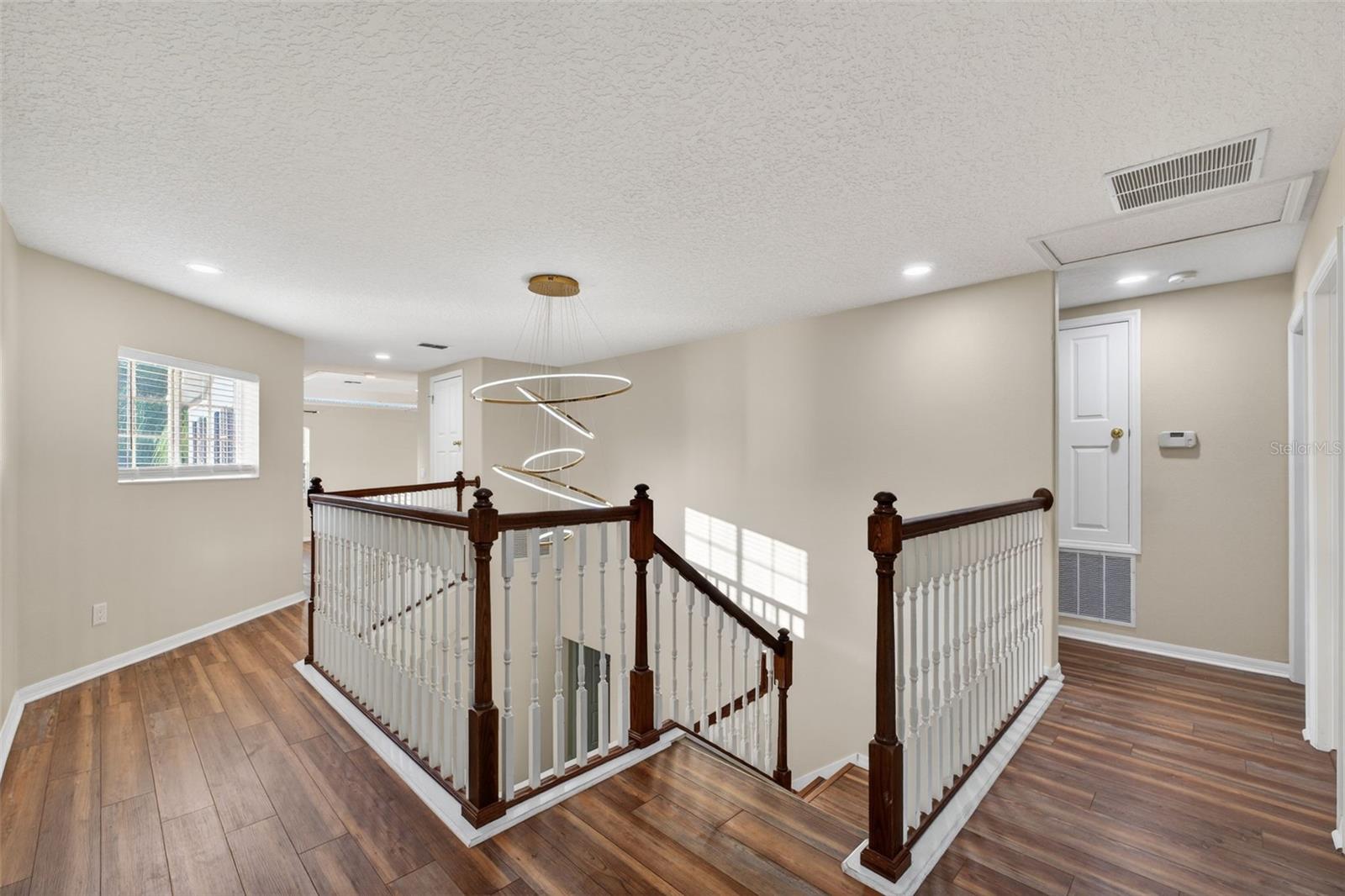 Image 41 of 89 For 15162 Spinnaker Cove Lane