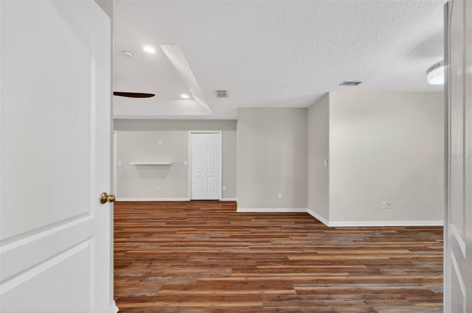 Image 46 of 89 For 15162 Spinnaker Cove Lane