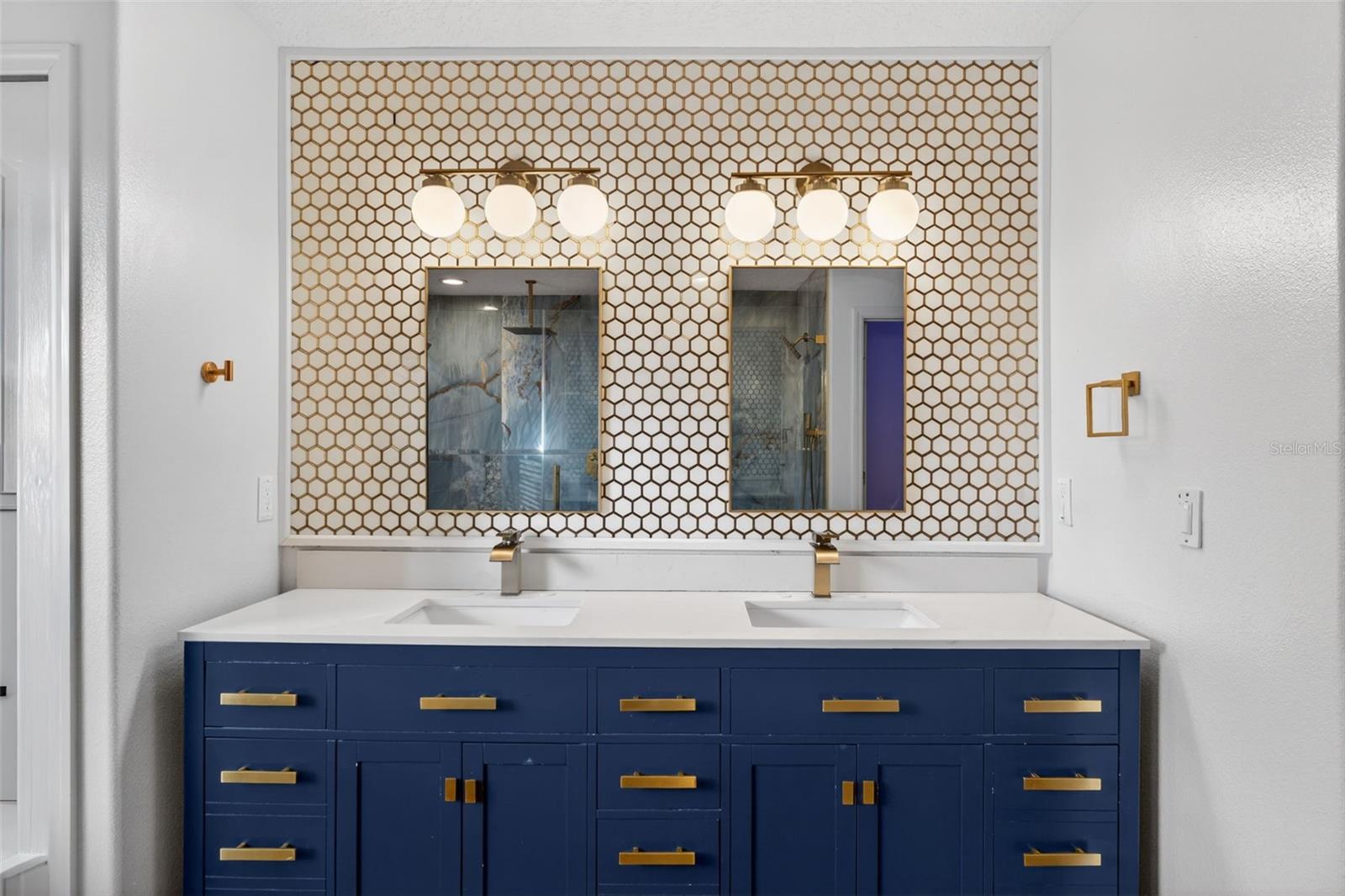 Image 55 of 89 For 15162 Spinnaker Cove Lane