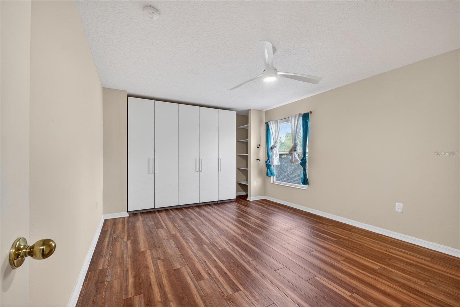 Image 62 of 89 For 15162 Spinnaker Cove Lane