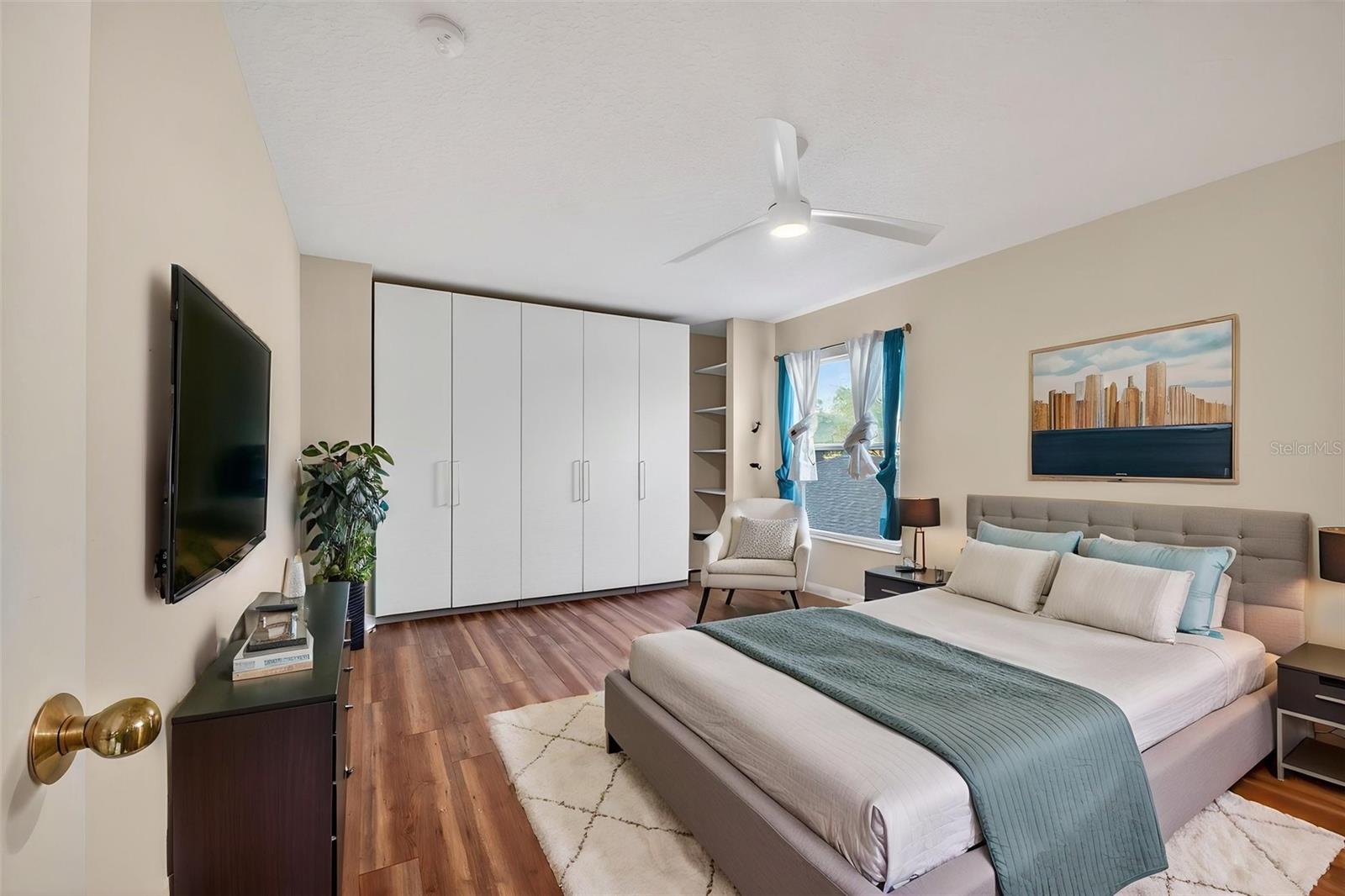 Image 63 of 89 For 15162 Spinnaker Cove Lane