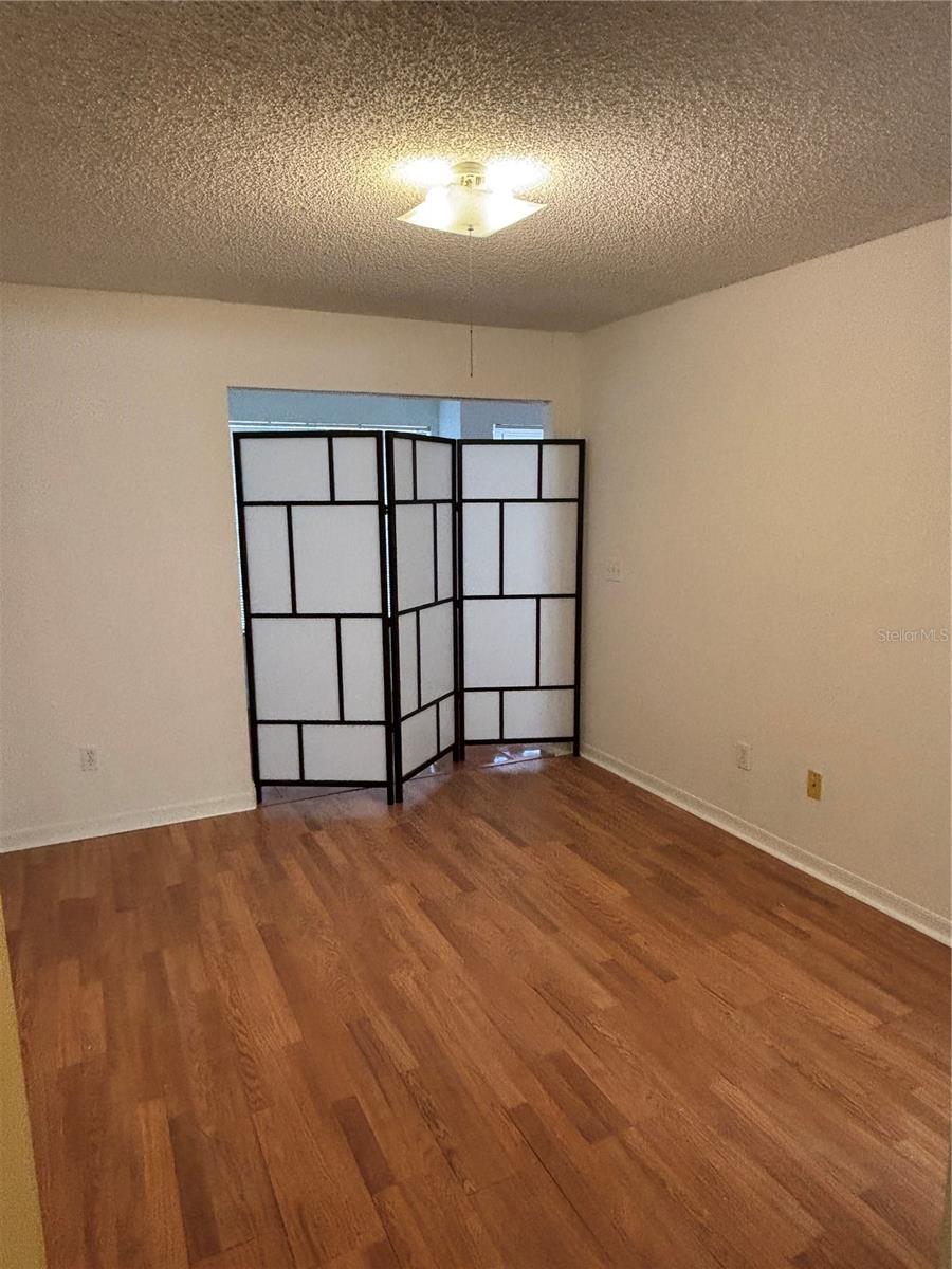 Image 12 of 16 For 5152 Conroy Road 1316