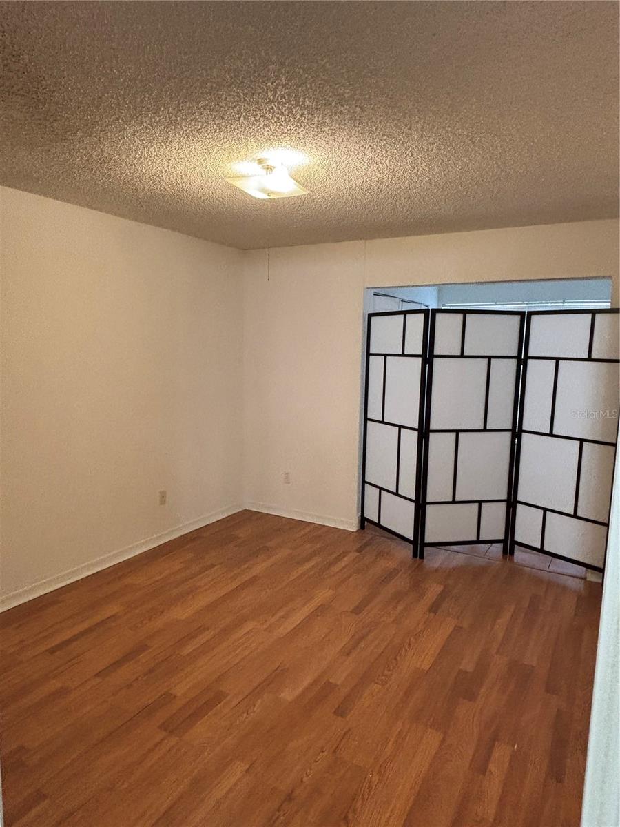 Image 13 of 16 For 5152 Conroy Road 1316