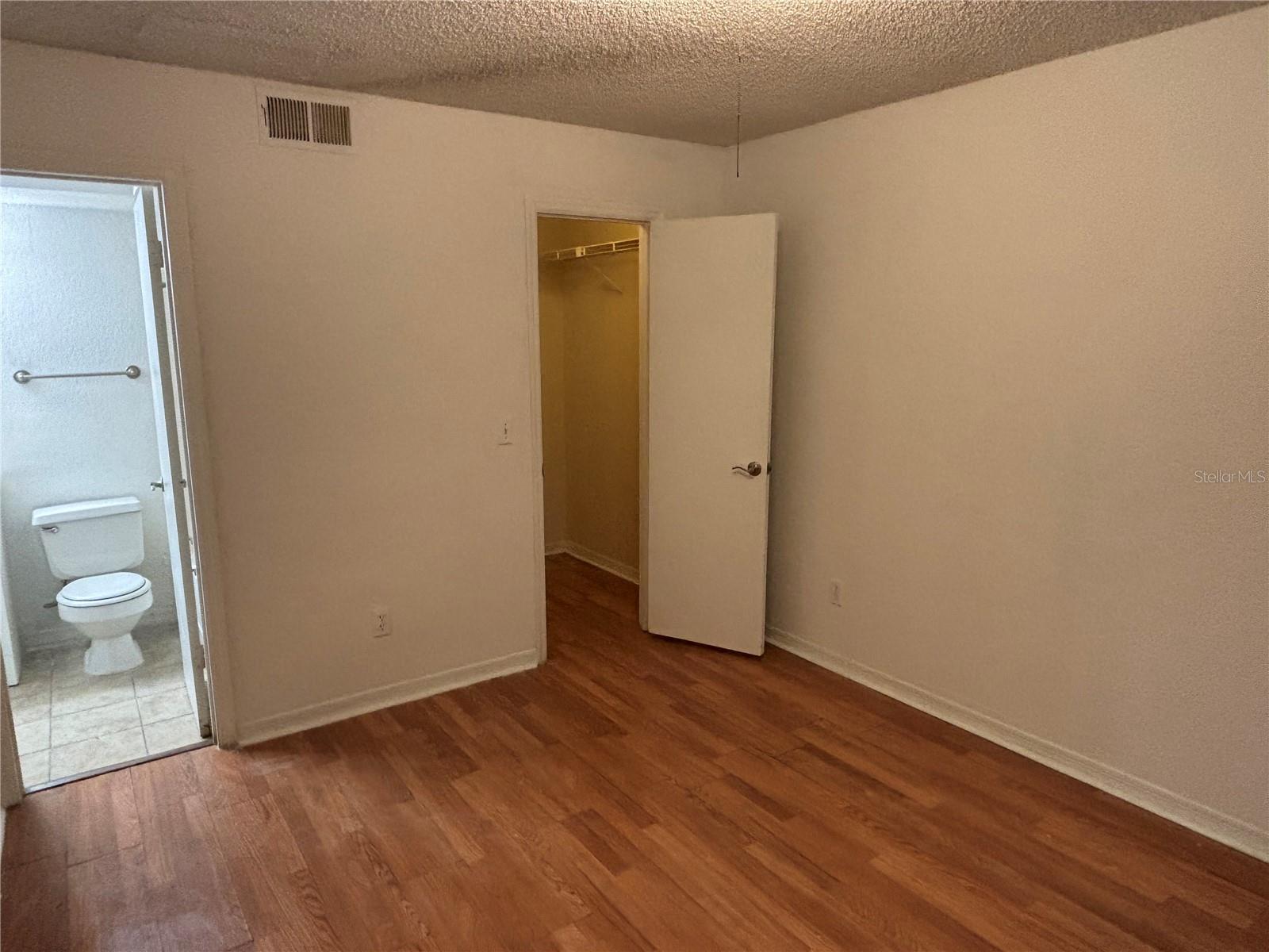 Image 14 of 16 For 5152 Conroy Road 1316