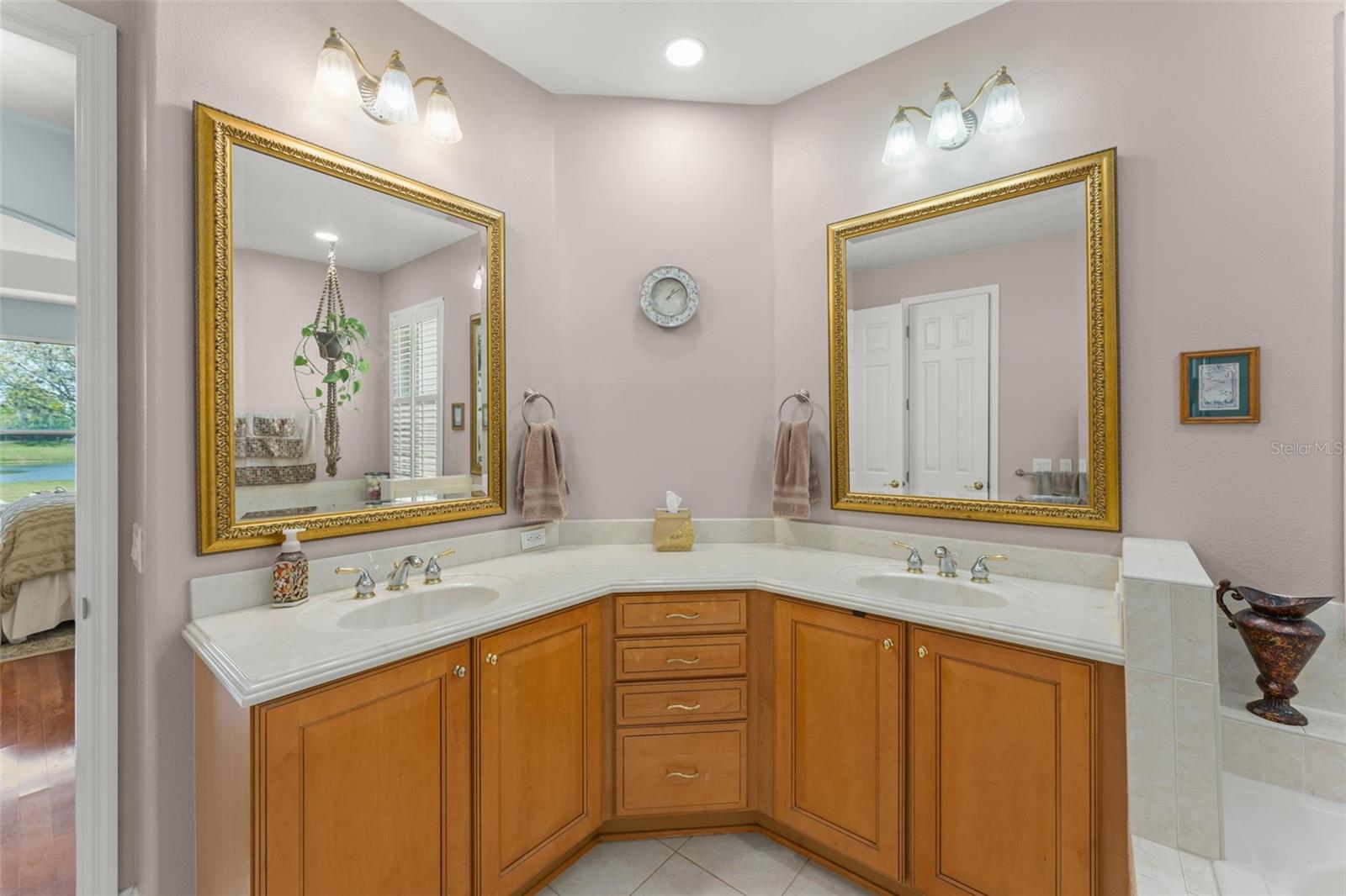 Image 19 of 70 For 3410 Oakmont Court