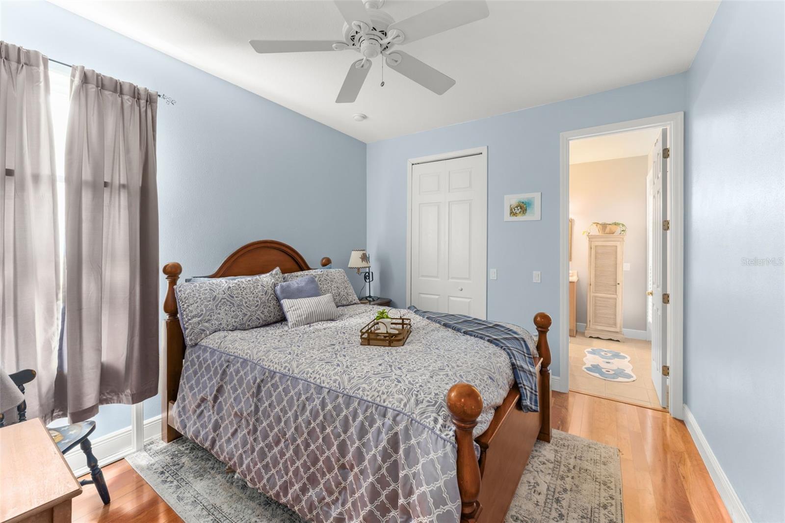 Image 24 of 70 For 3410 Oakmont Court