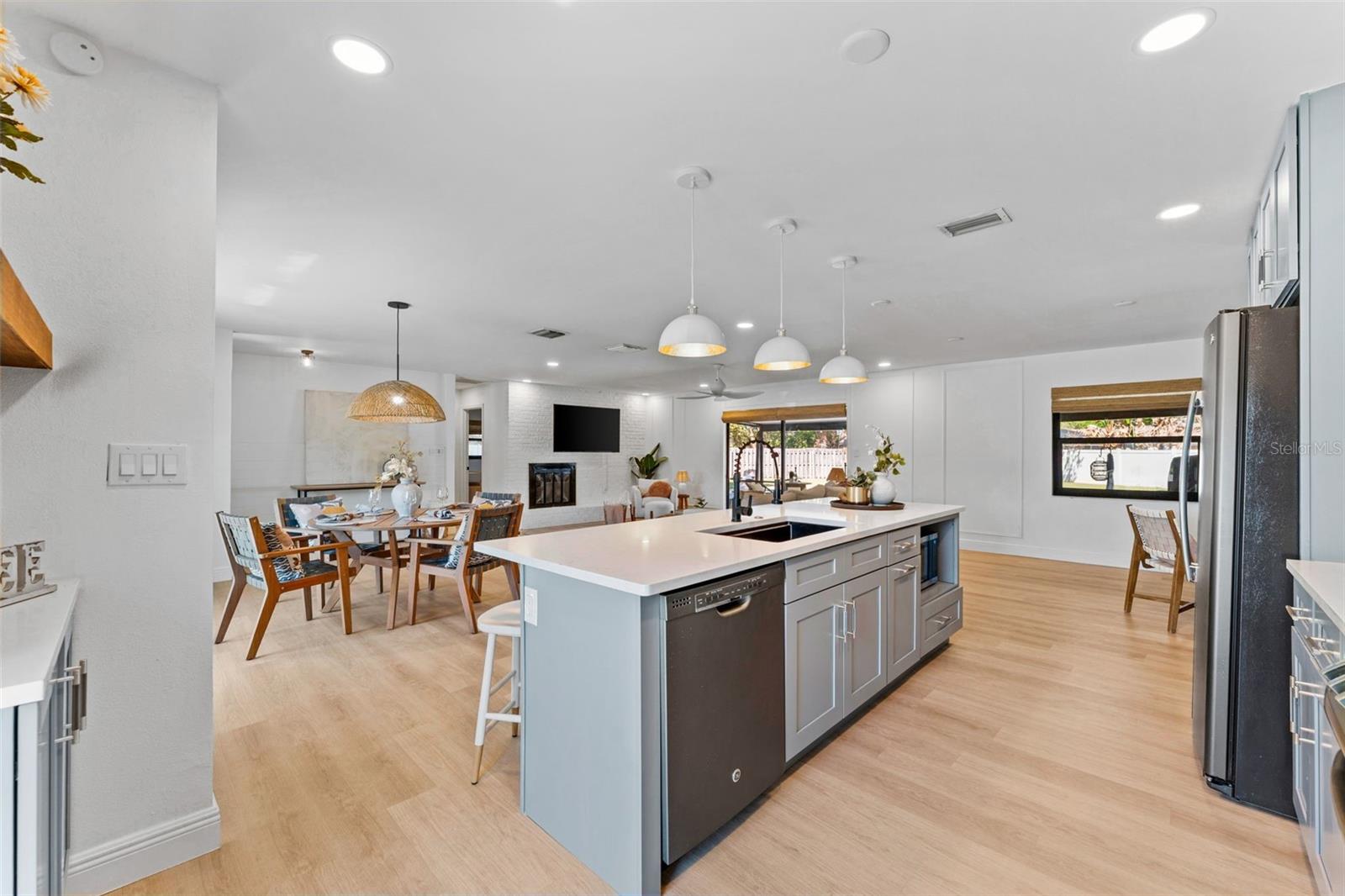 Image 13 of 38 For 5233 Jennifer Place