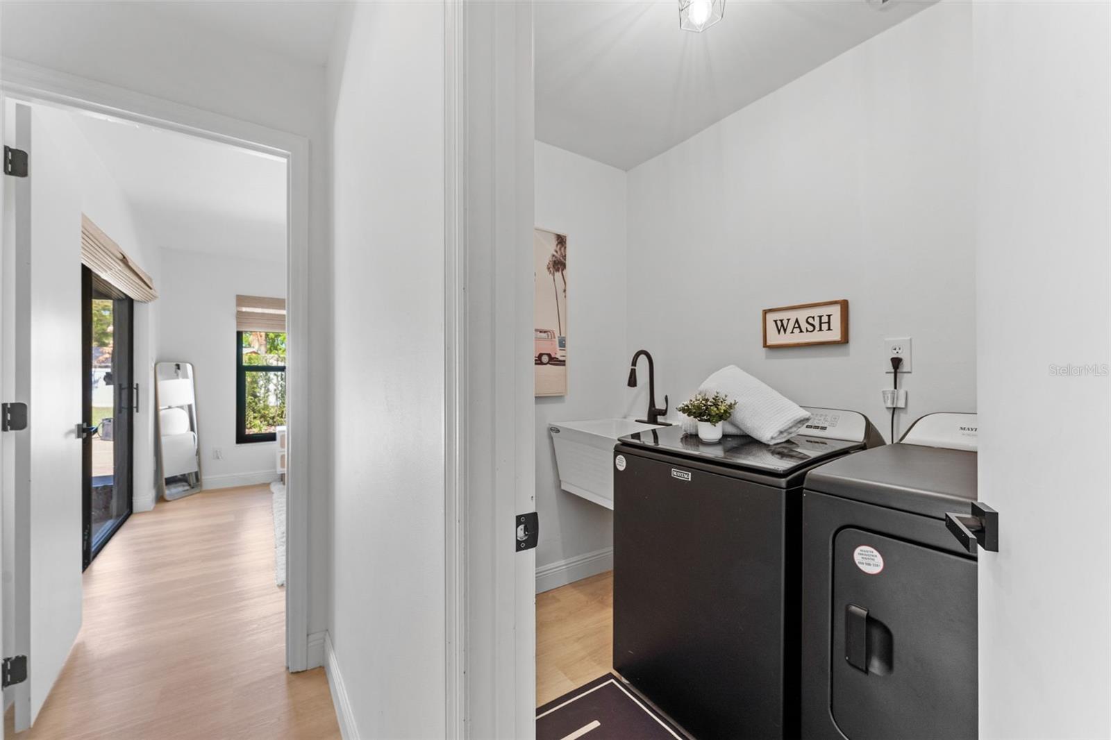 Image 21 of 38 For 5233 Jennifer Place