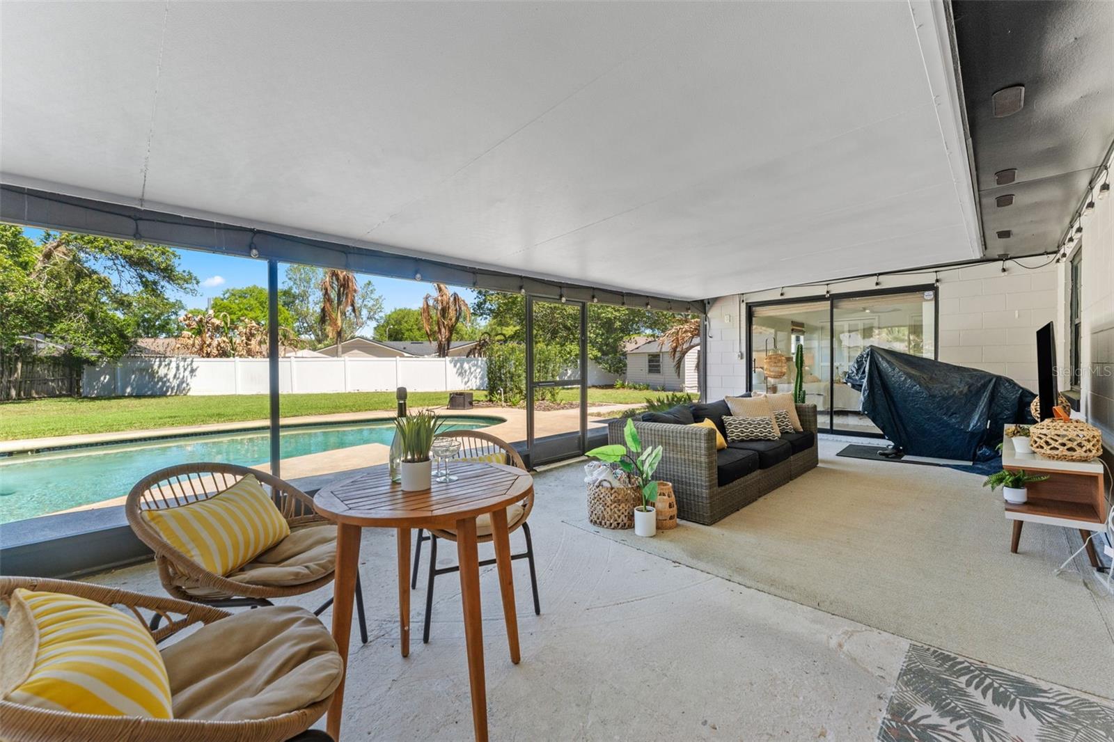 Image 26 of 38 For 5233 Jennifer Place