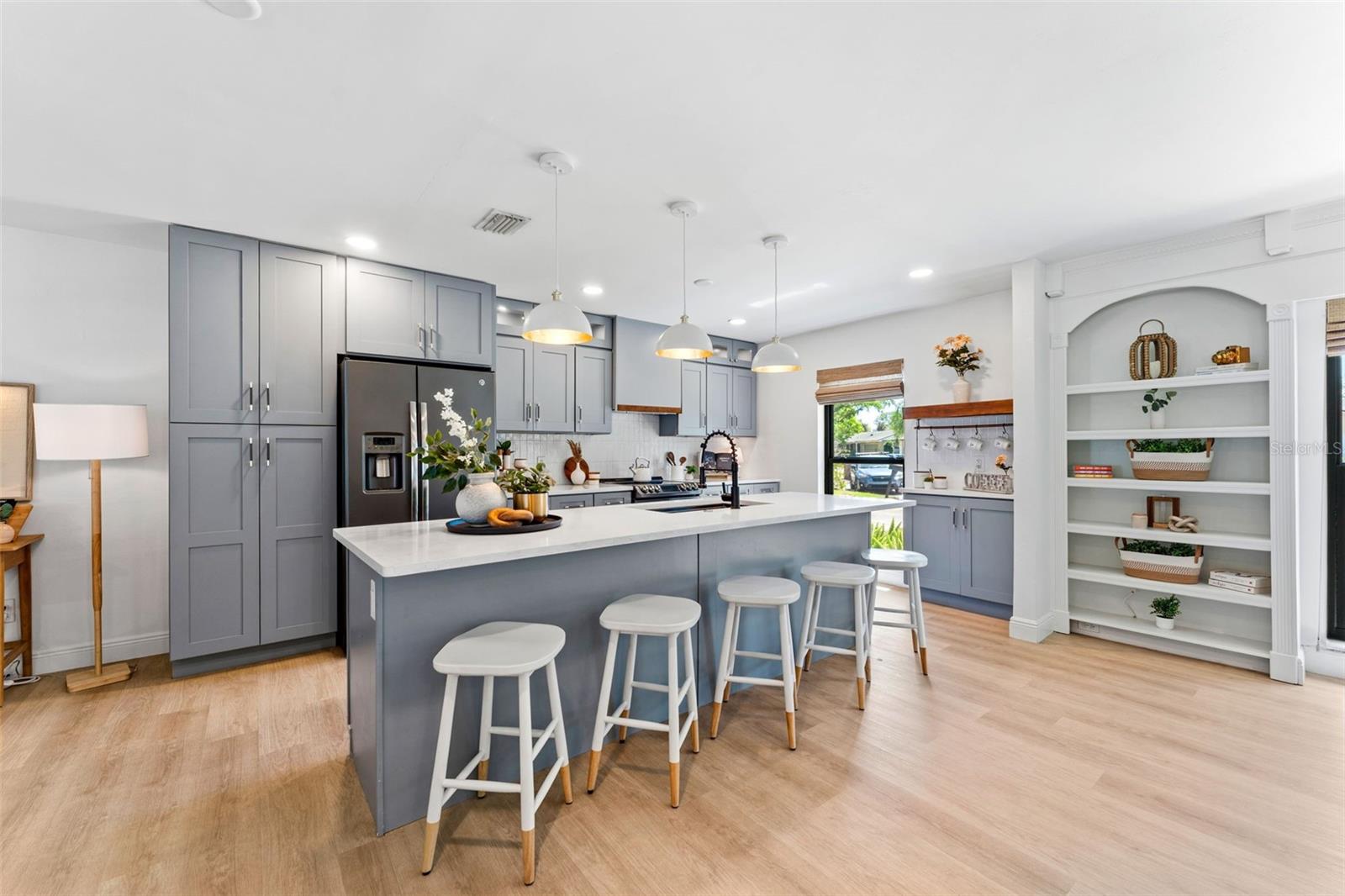 Image 9 of 38 For 5233 Jennifer Place