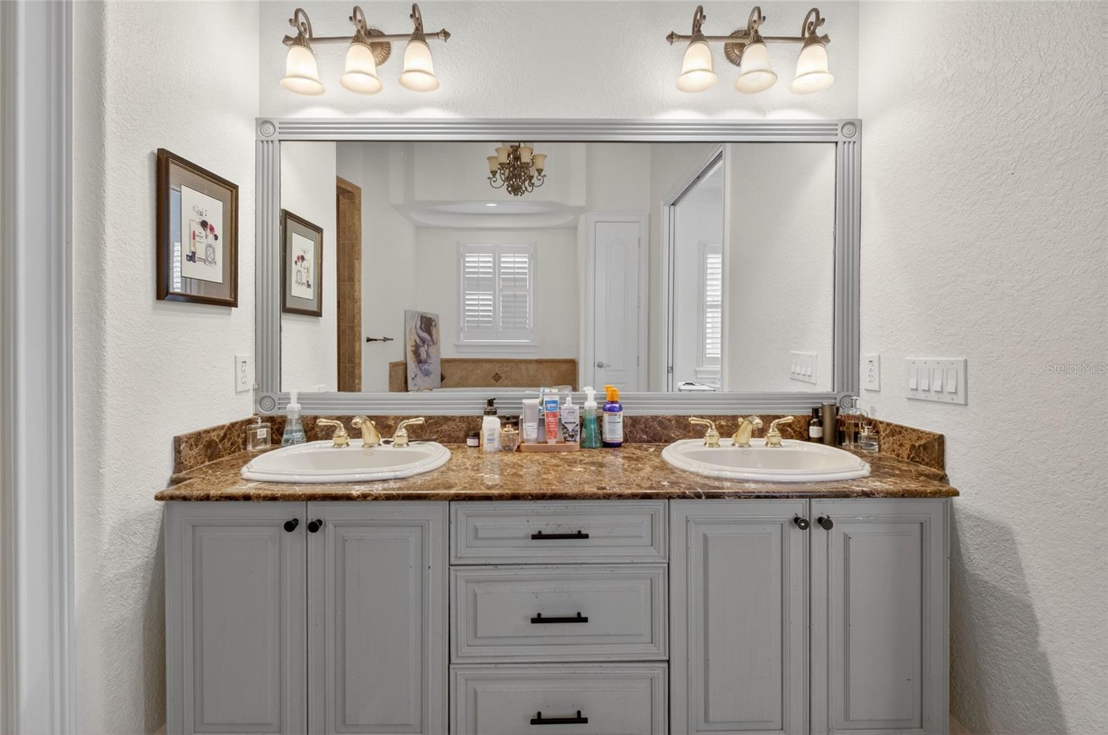 Image 27 of 77 For 11226 Macaw Court