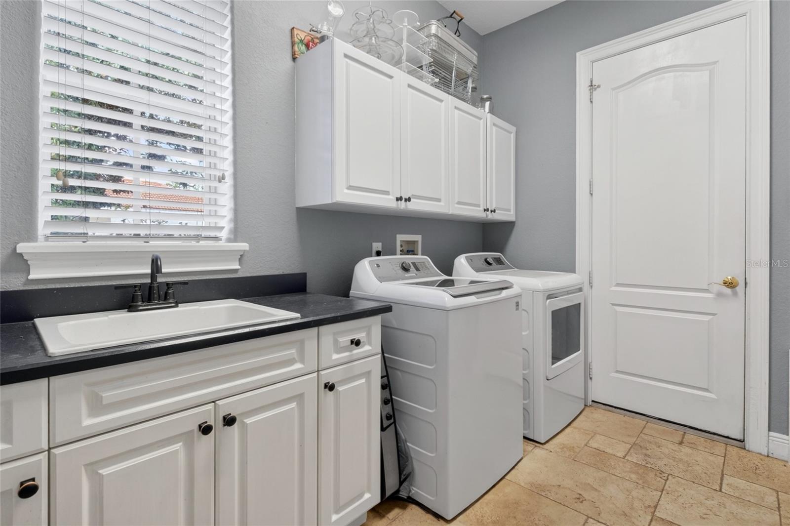 Image 38 of 77 For 11226 Macaw Court