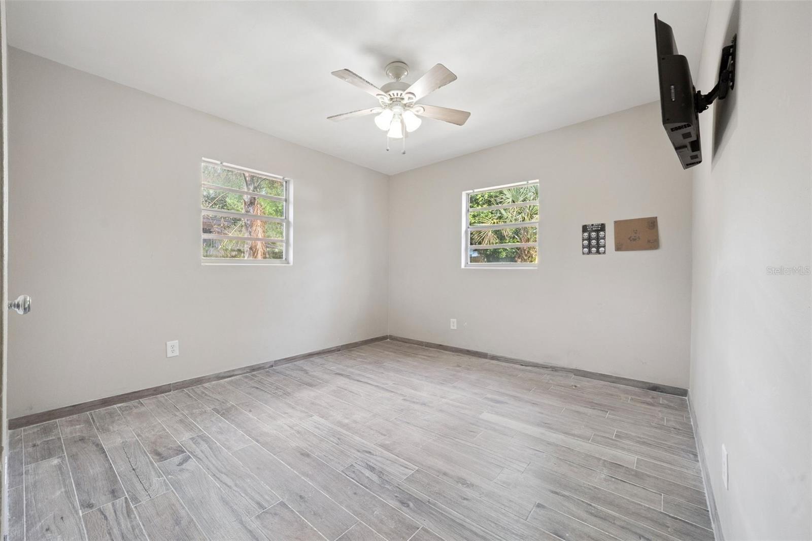 Image 19 of 38 For 617 Beverly Avenue