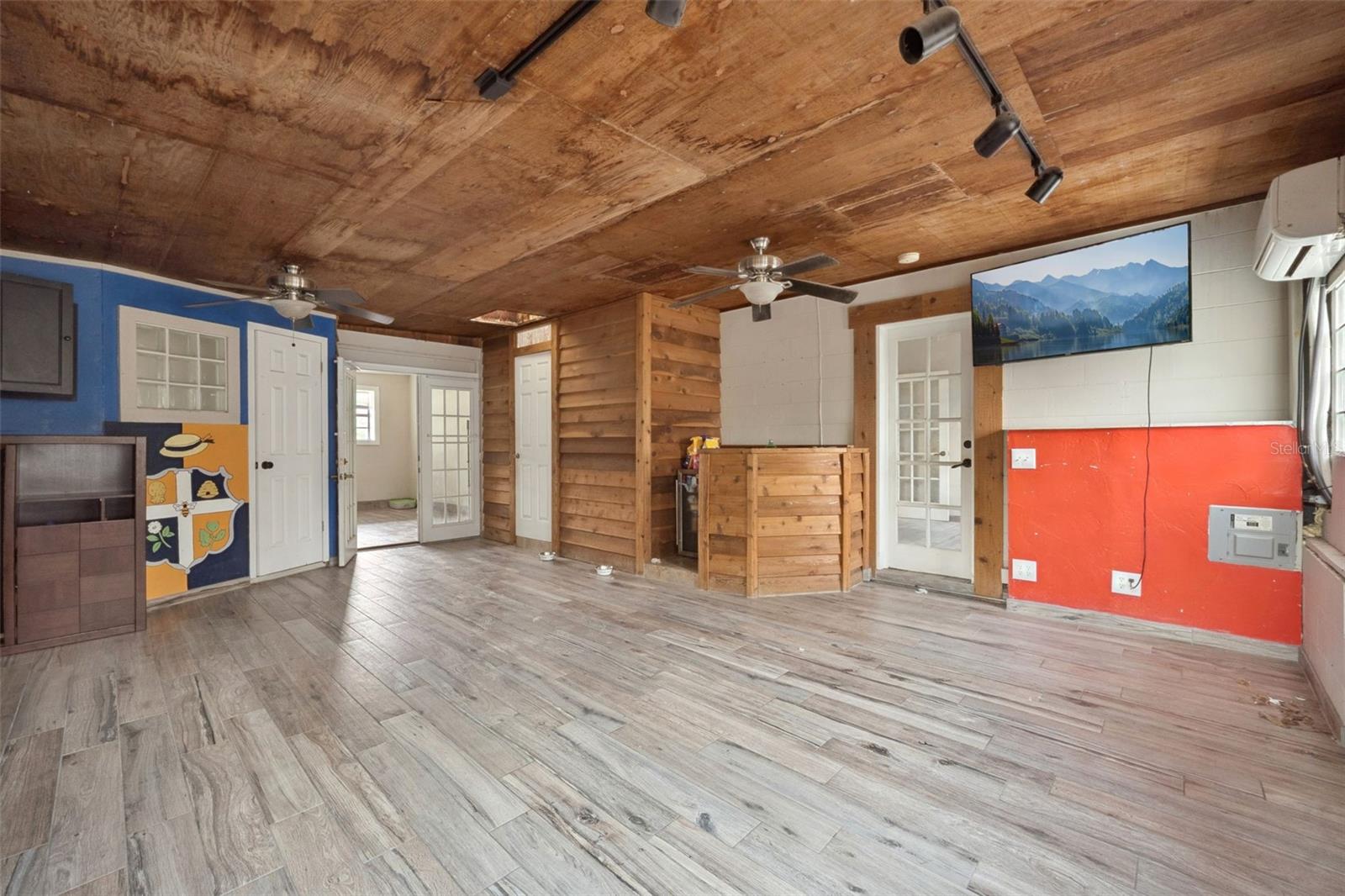 Image 26 of 38 For 617 Beverly Avenue