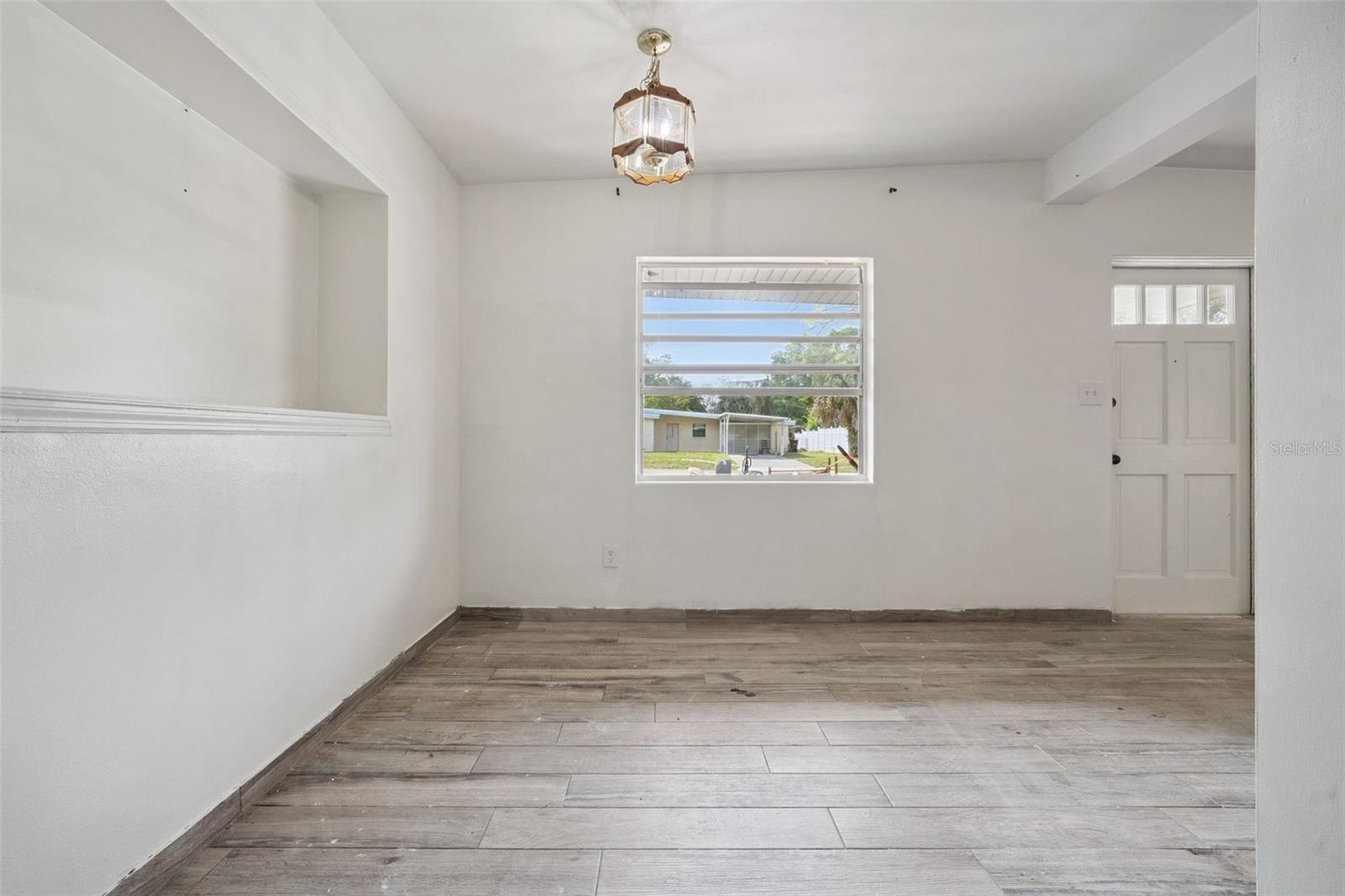 Image 7 of 38 For 617 Beverly Avenue