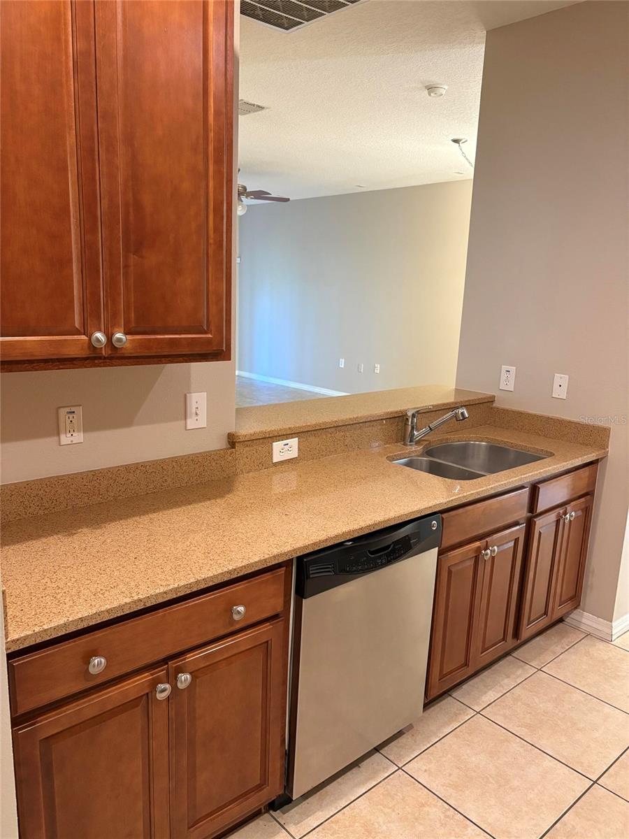 Image 3 of 18 For 8520 Broken Willow Court