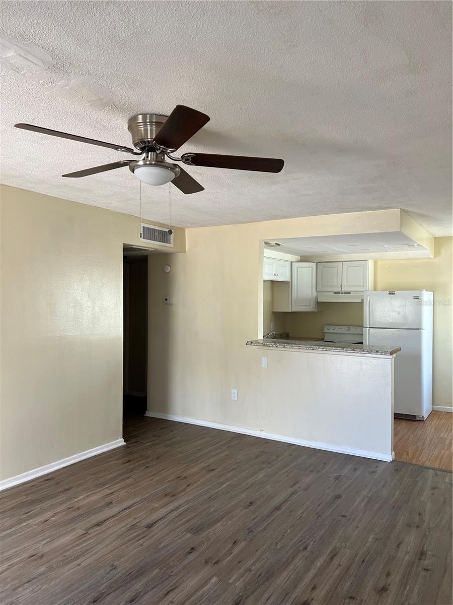 Image 4 of 9 For 800 Fiske Boulevard 614