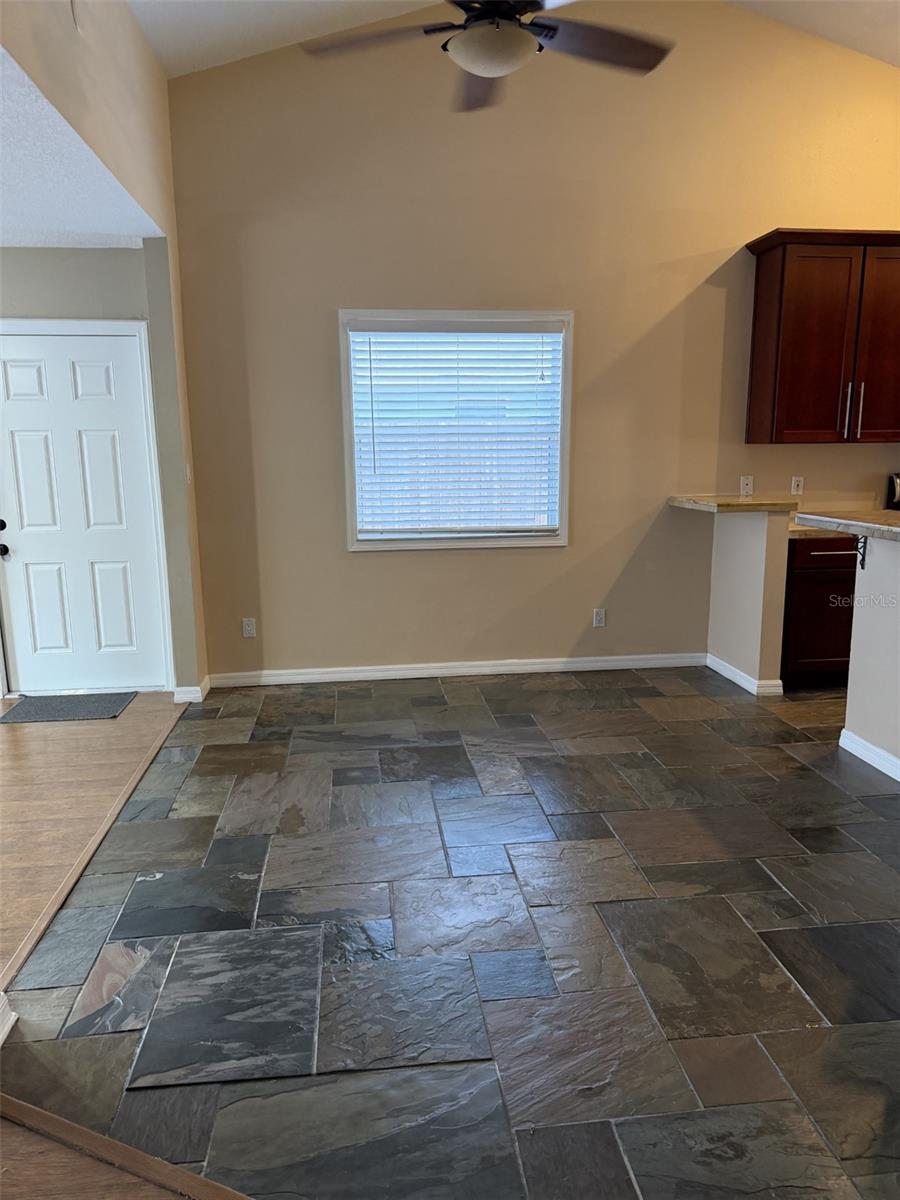 Image 10 of 27 For 2241 Heatheroak Drive