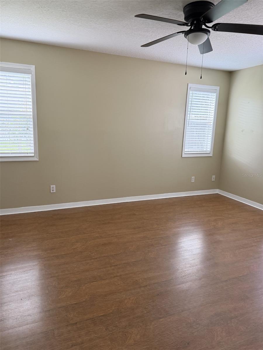 Image 12 of 27 For 2241 Heatheroak Drive