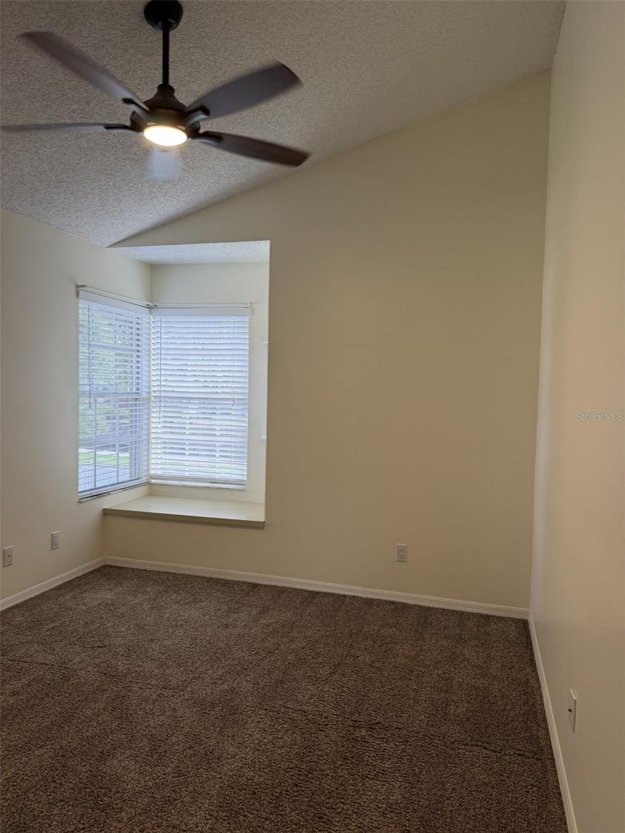 Image 18 of 27 For 2241 Heatheroak Drive