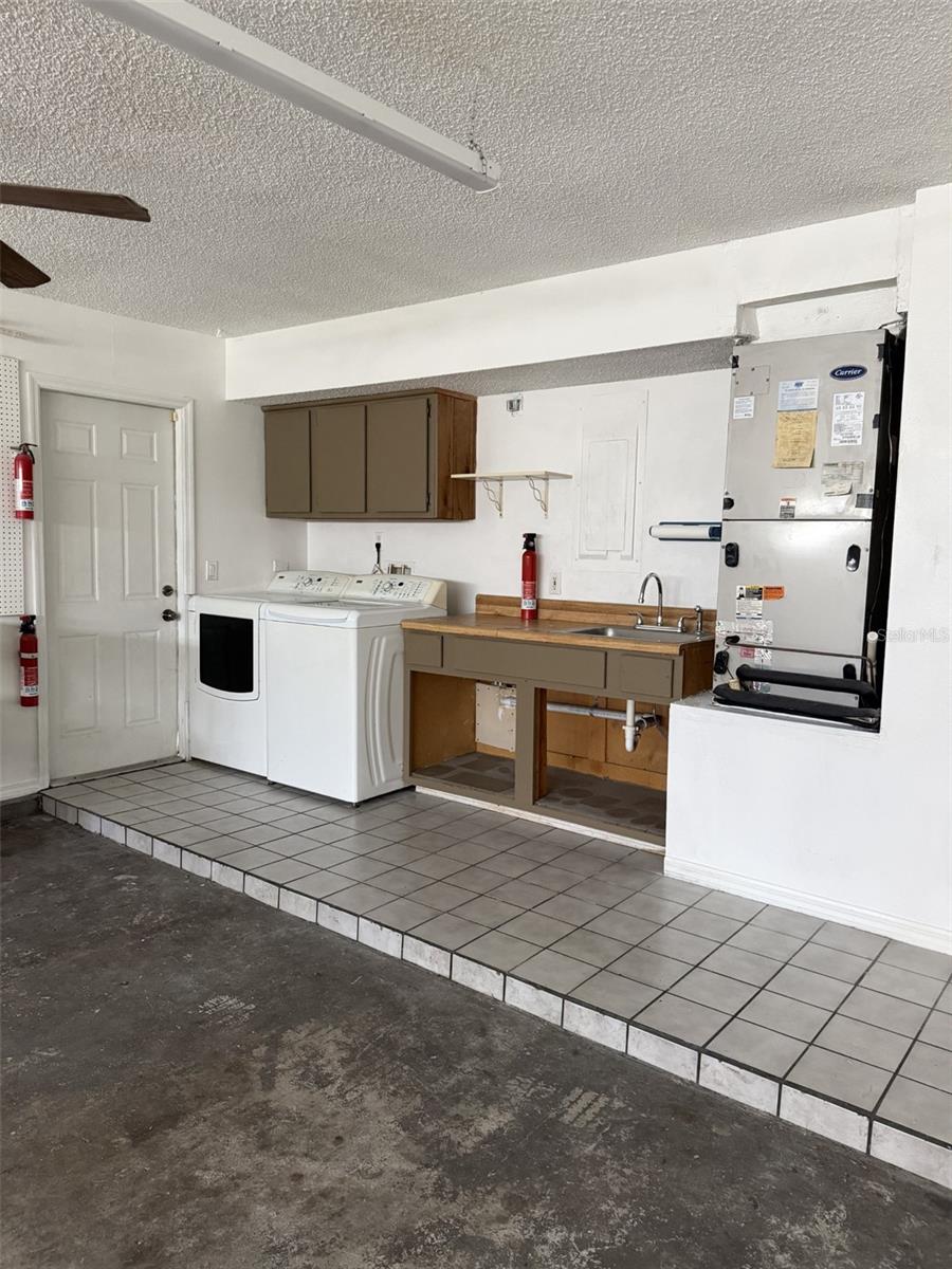 Image 23 of 27 For 2241 Heatheroak Drive