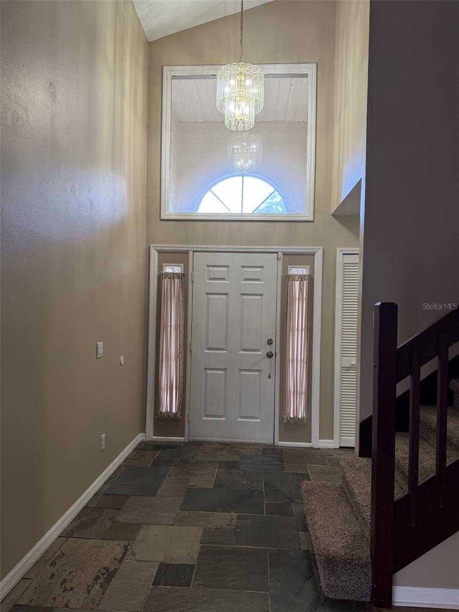 Image 3 of 27 For 2241 Heatheroak Drive