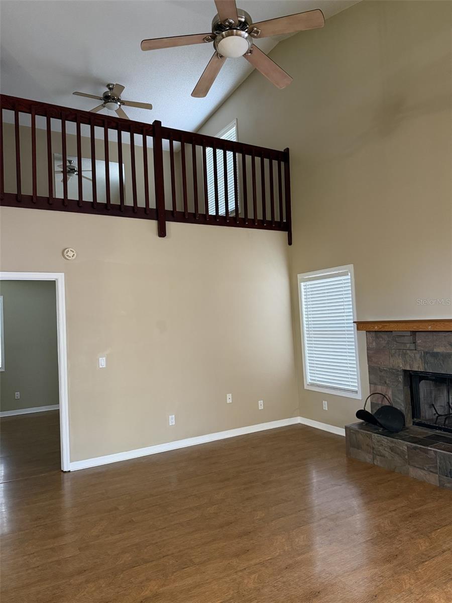 Image 5 of 27 For 2241 Heatheroak Drive