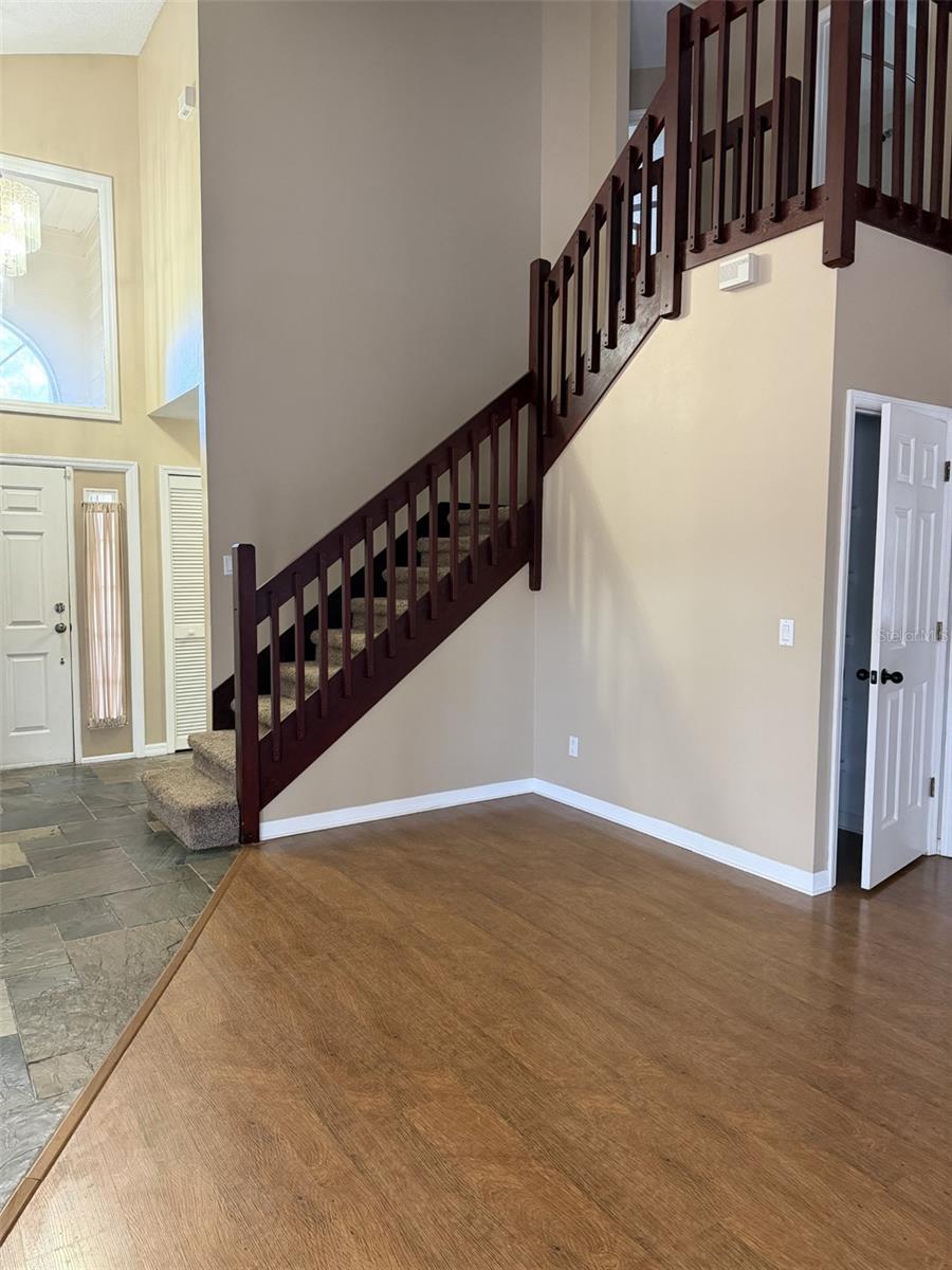 Image 6 of 27 For 2241 Heatheroak Drive