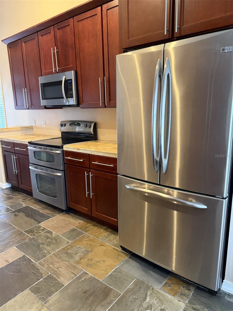 Image 8 of 27 For 2241 Heatheroak Drive