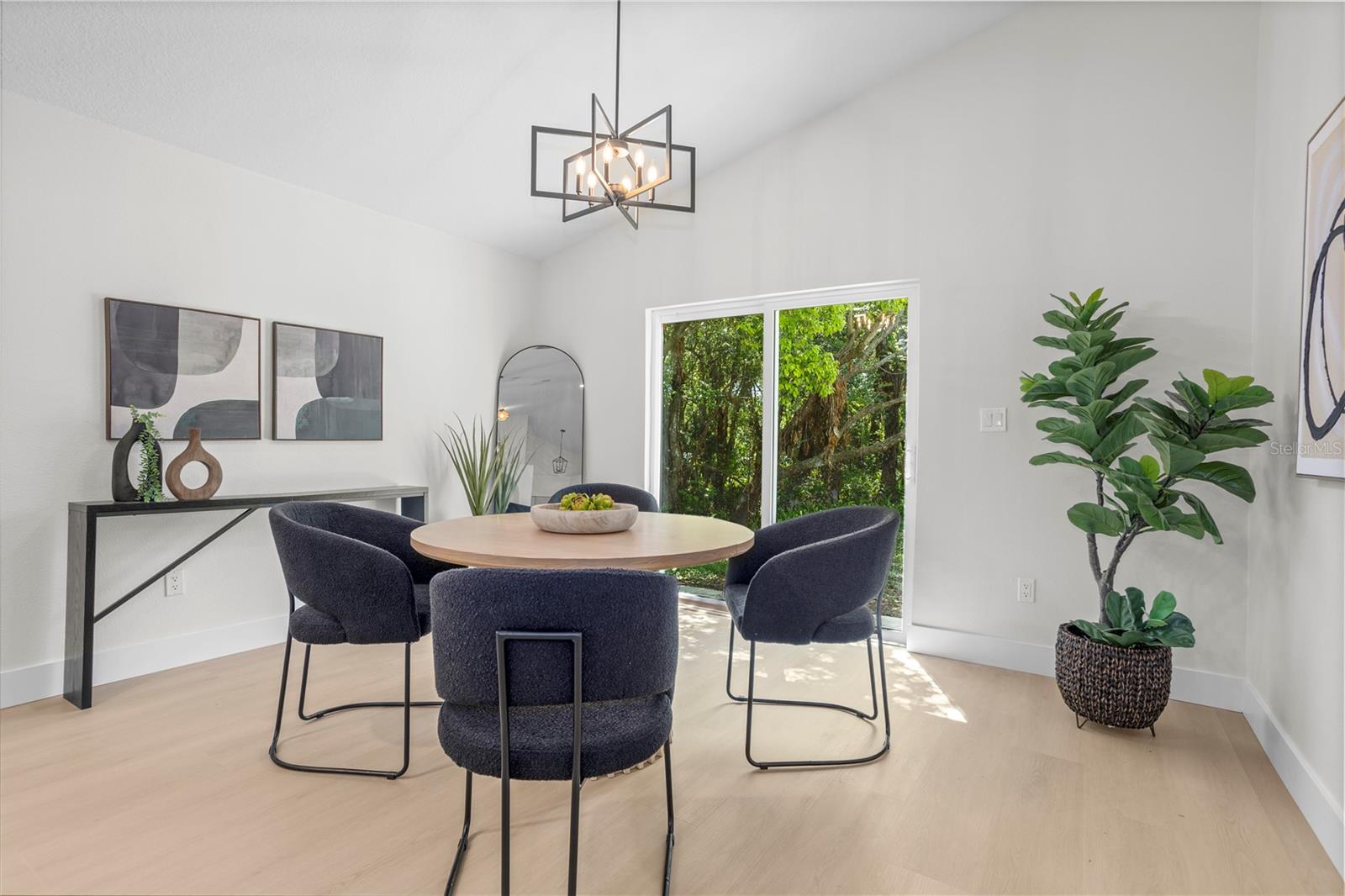 Image 17 of 38 For 410 Georgia Avenue