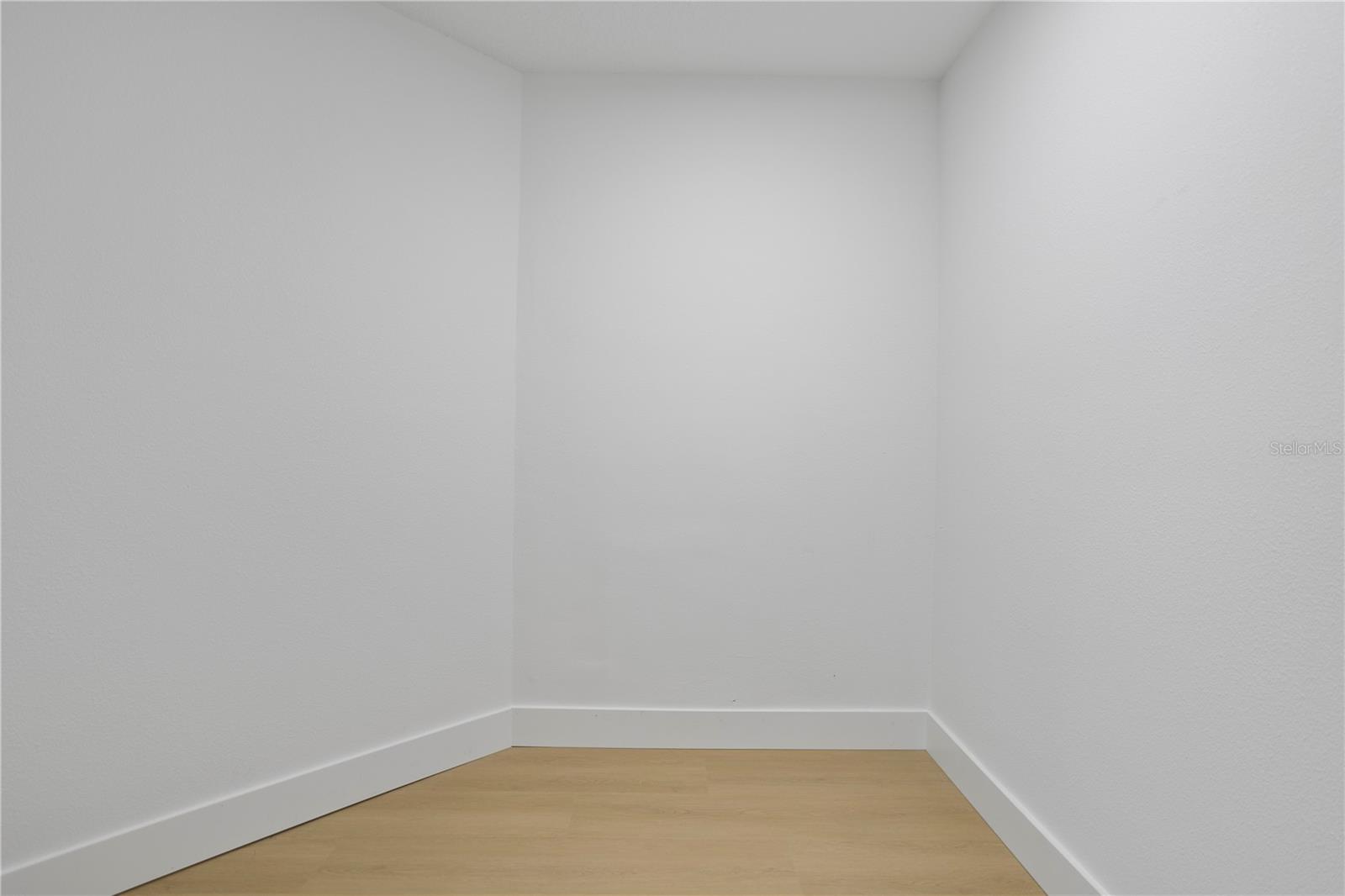 Image 22 of 38 For 410 Georgia Avenue