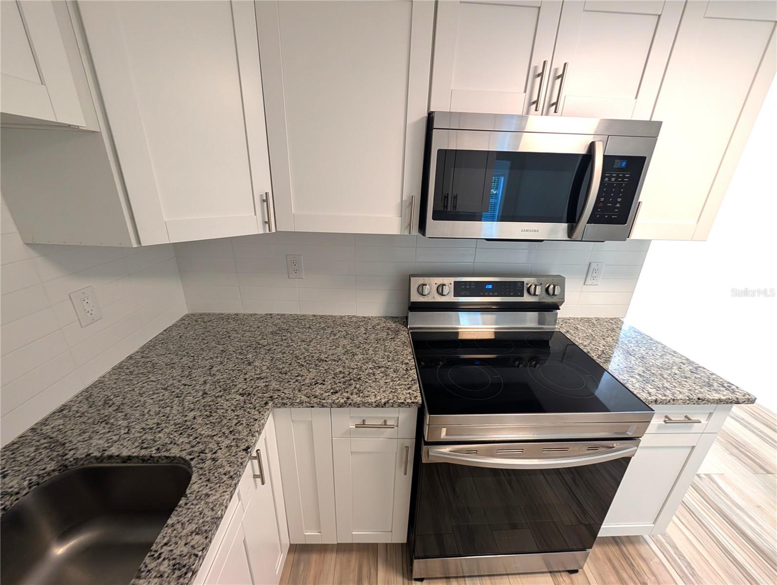 Image 6 of 15 For 8004 Boulevard