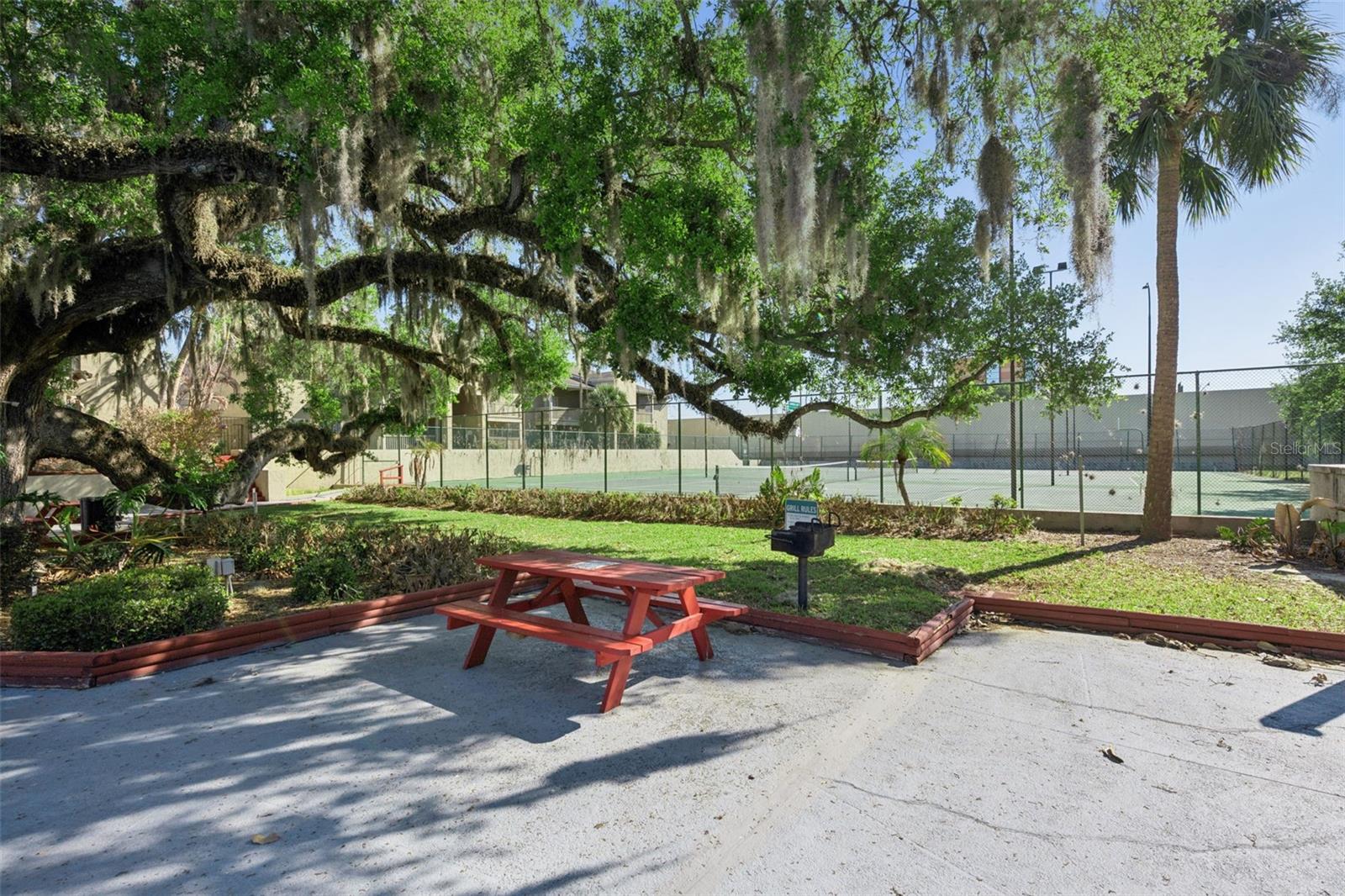 Image 18 of 50 For 425 Wymore Road 201