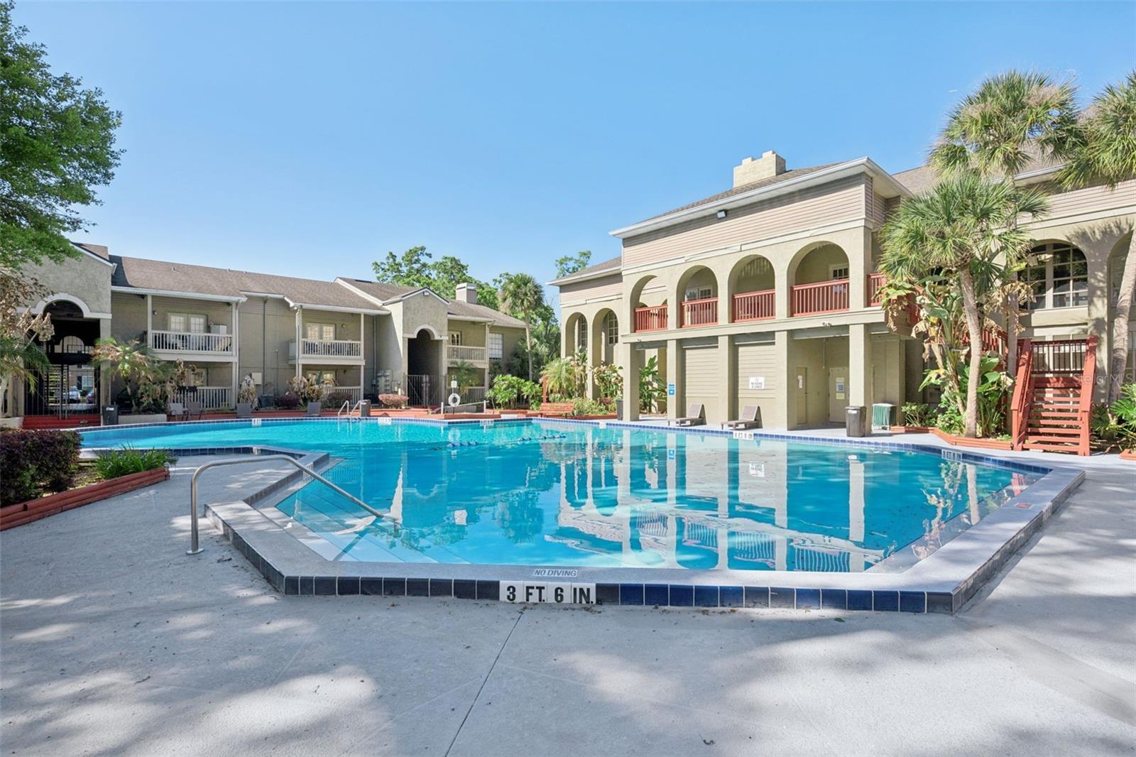 Image 29 of 50 For 425 Wymore Road 201