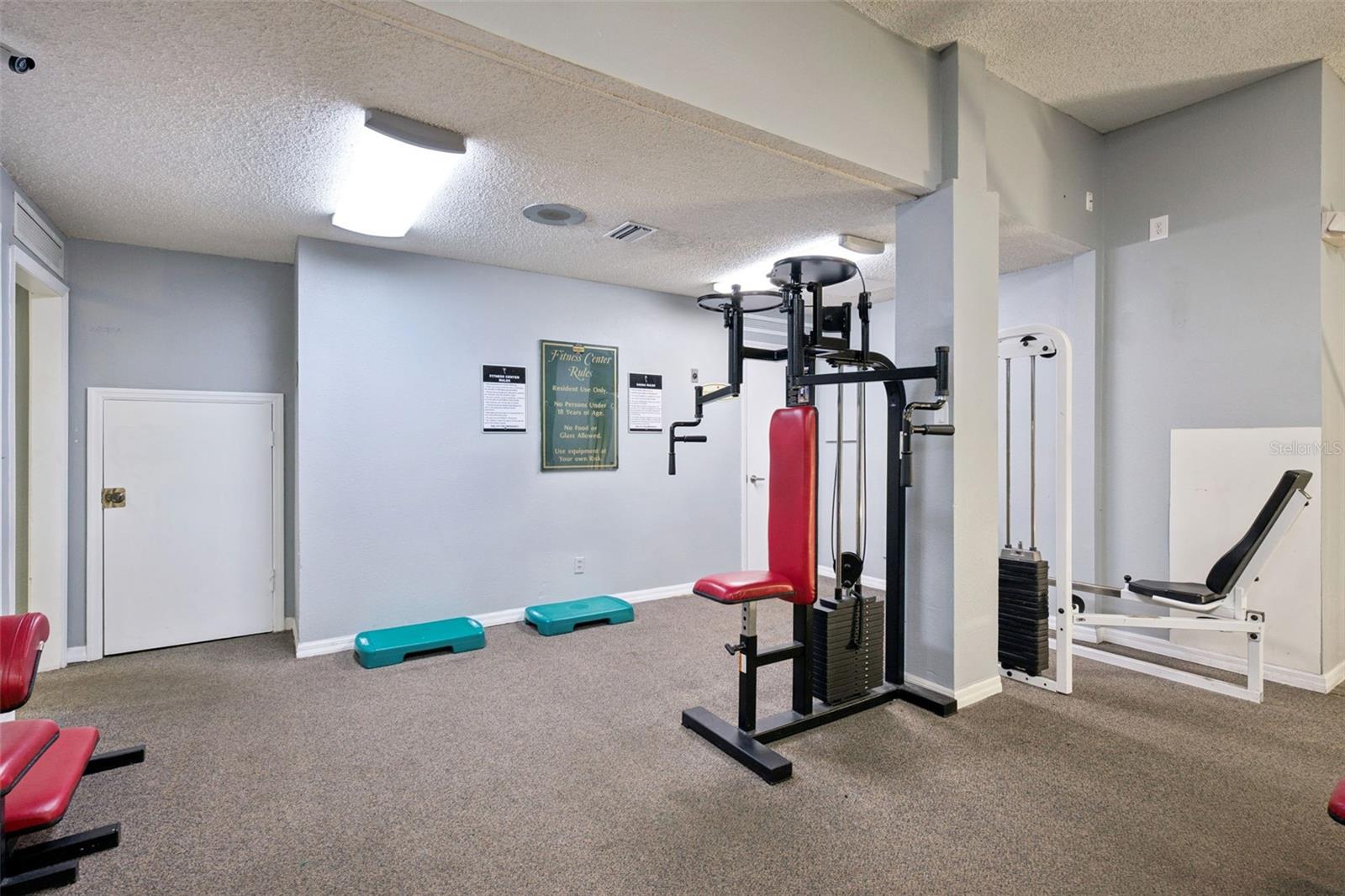 Image 32 of 50 For 425 Wymore Road 201