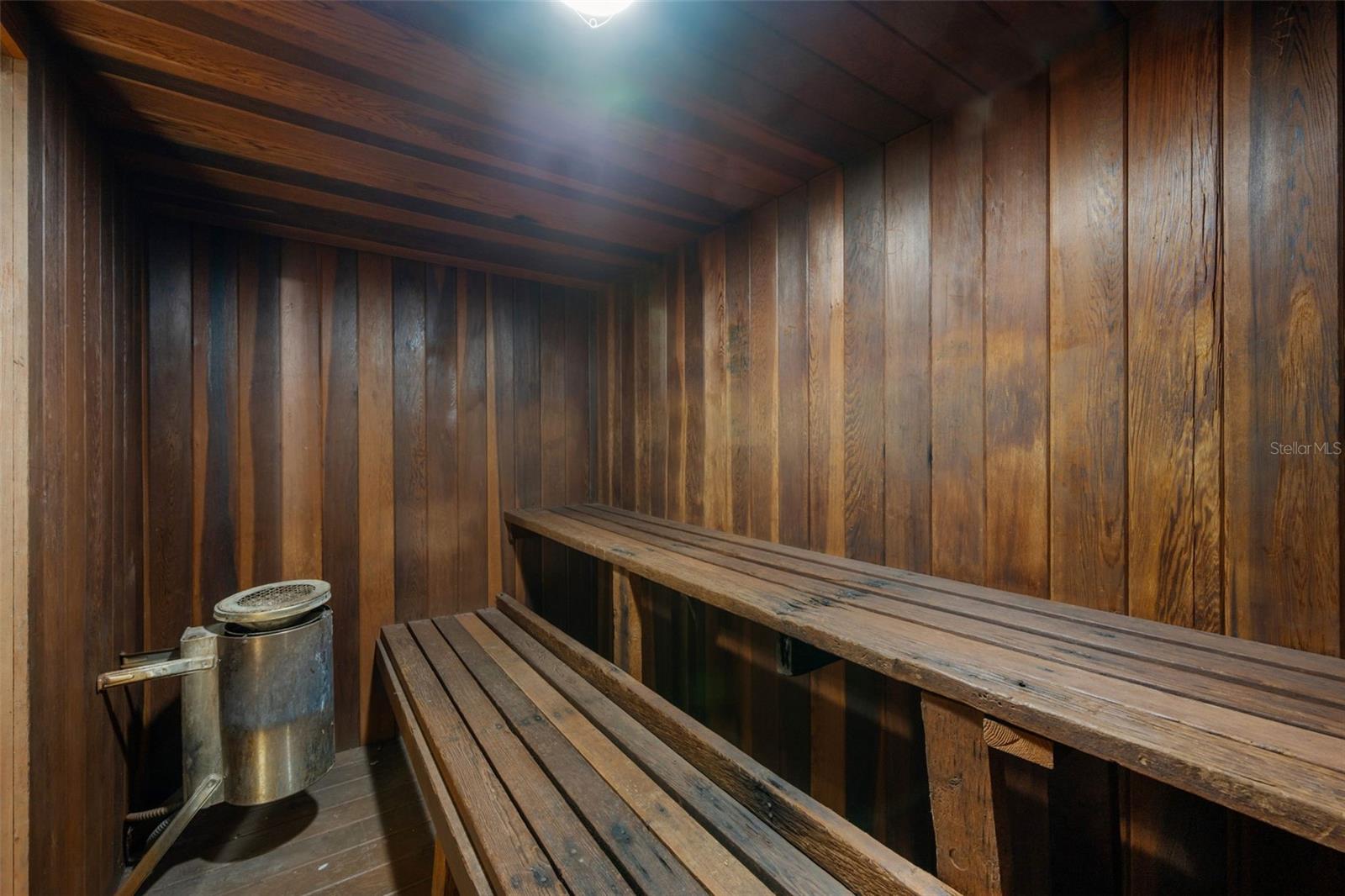 Image 39 of 50 For 425 Wymore Road 201