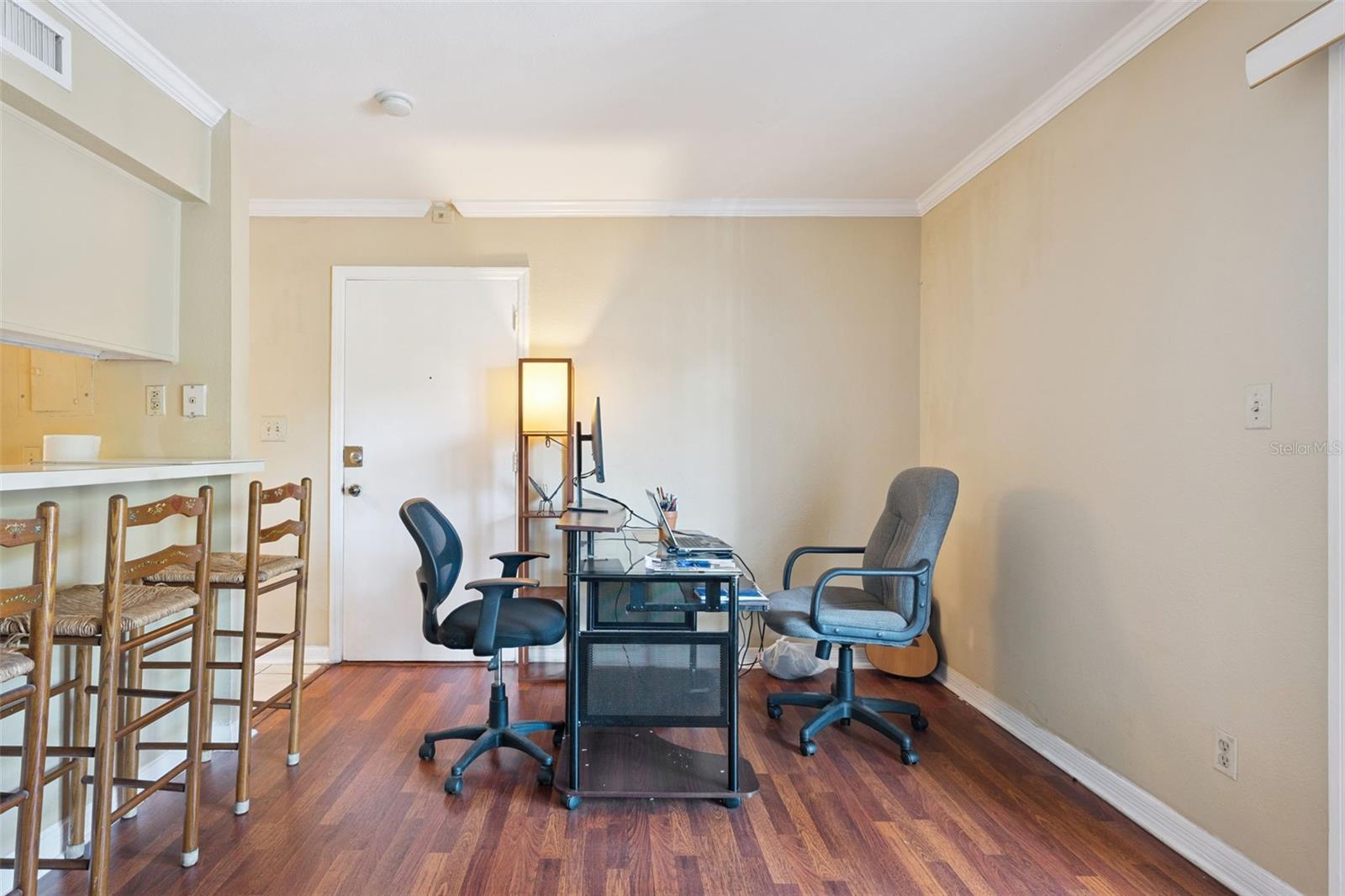 Image 4 of 50 For 425 Wymore Road 201