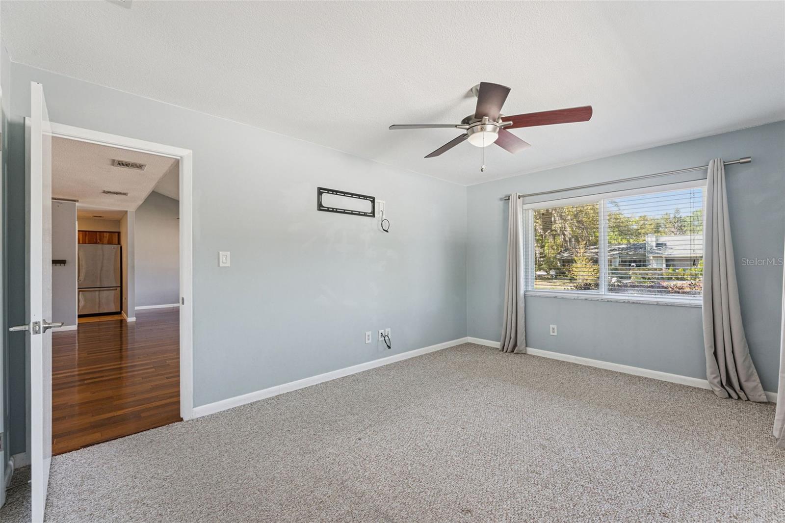 Image 13 of 27 For 8200 Fraim Court