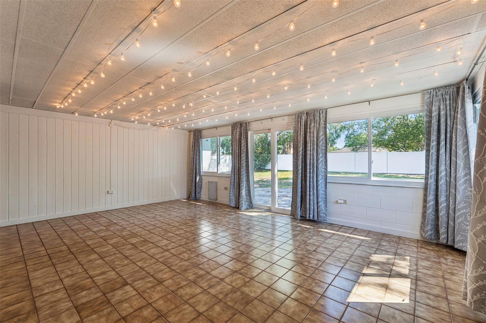 Image 5 of 27 For 8200 Fraim Court