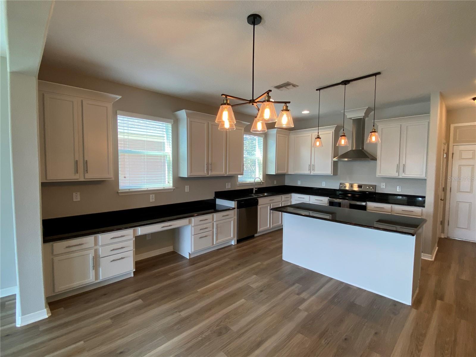 Image 12 of 47 For 4408 Breeze Isle Lane