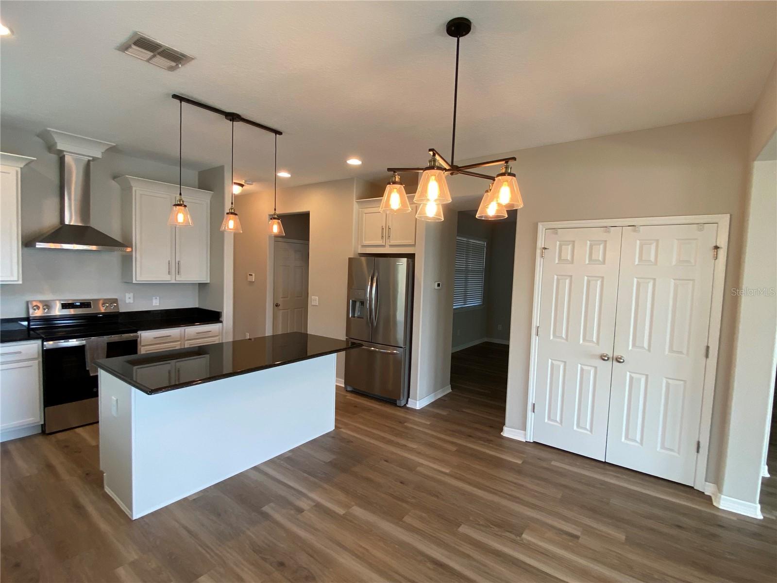 Image 13 of 47 For 4408 Breeze Isle Lane